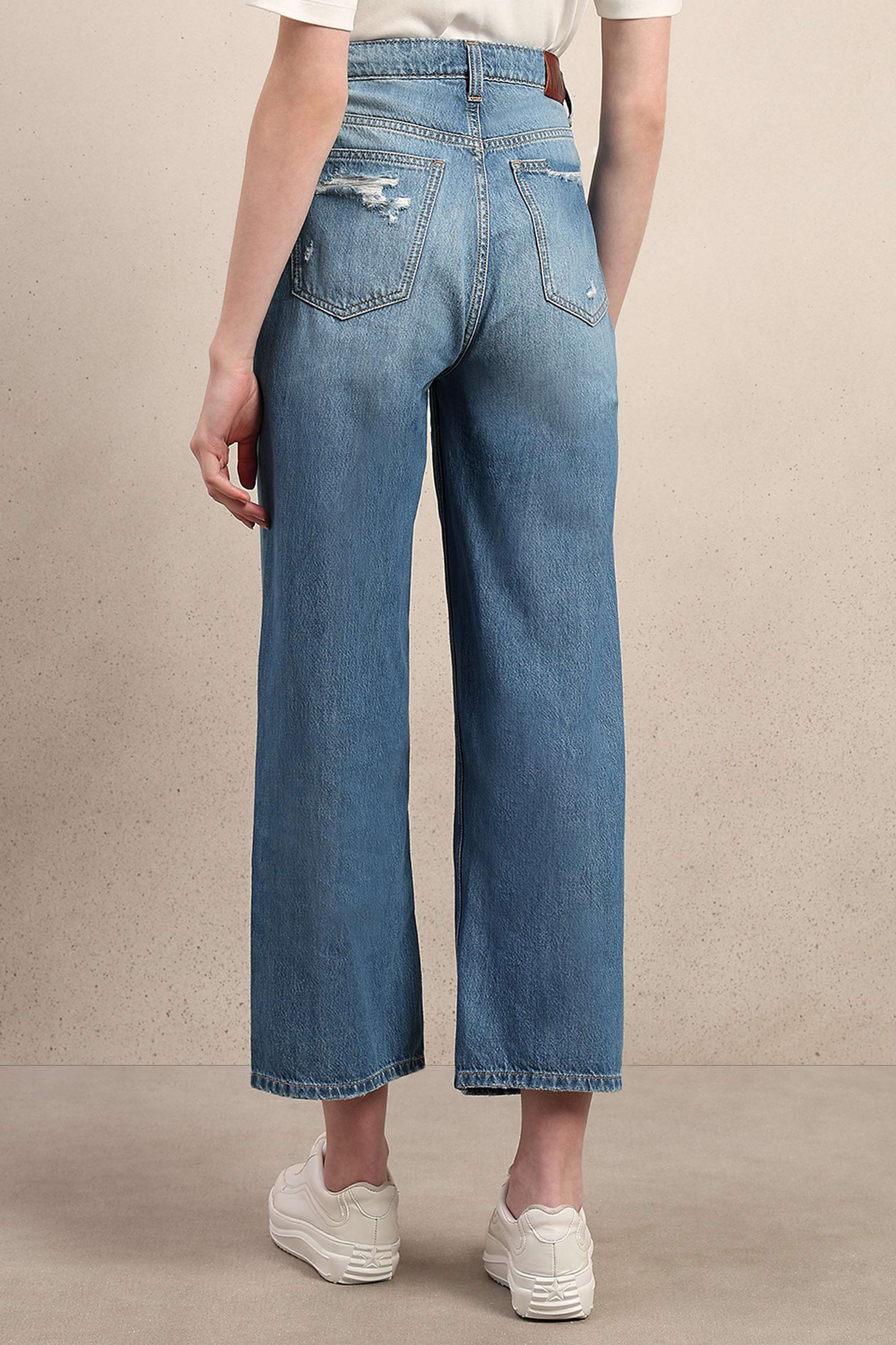 Light-Wash-Blended-Fabric-Wide-Leg-Fit-Women-s-Jeans