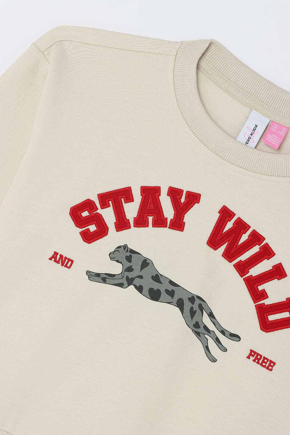 Graphic-Print-Blended-Fabric-Round-Neck-Girls-Sweater