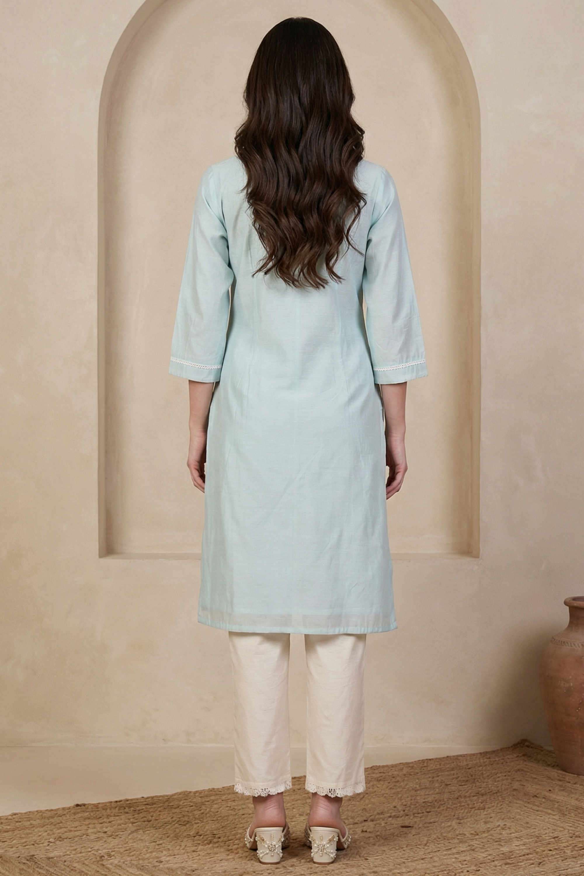 Embroidered-Viscose-V-Neck-Women-Fusion-Wear-Kurta