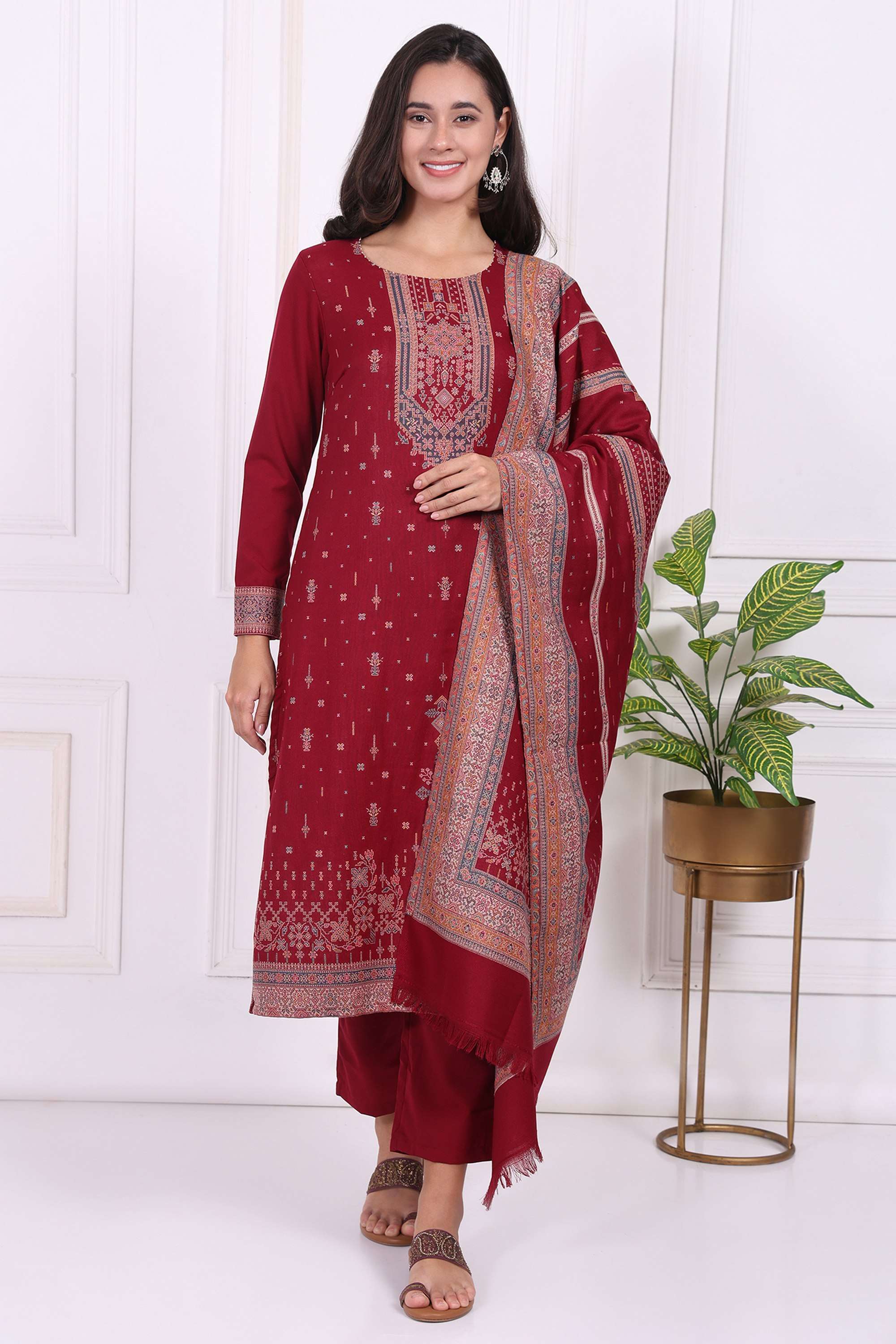Textured-Polyester-Round-Neck-Women-s-Festive-Wear-Kurta-Set