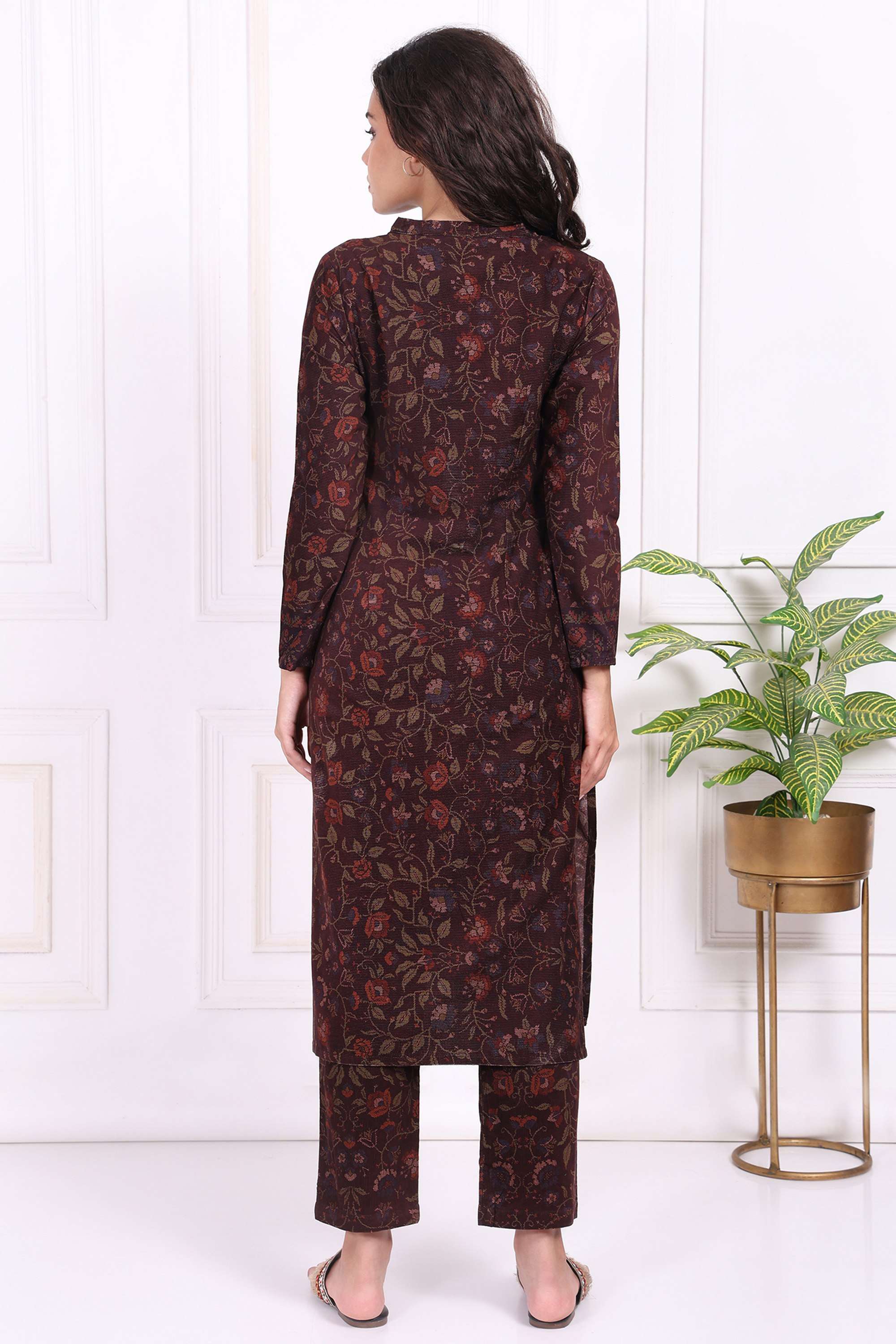 Floral-Cotton-V-Neck-Women-s-Festive-Wear-Kurta-Set