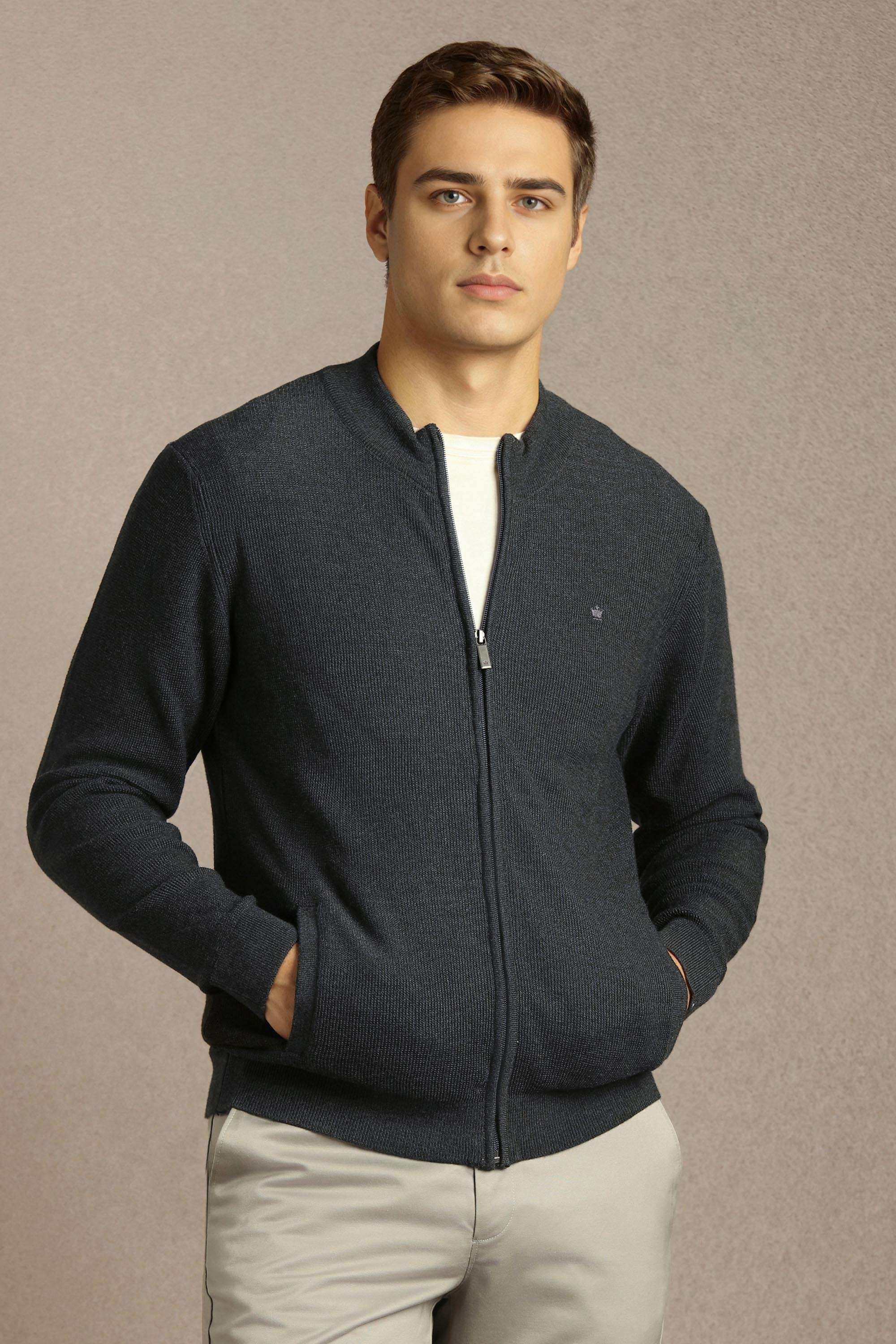 Solid-Blended-Fabric-Regular-Fit-Men-Sweater