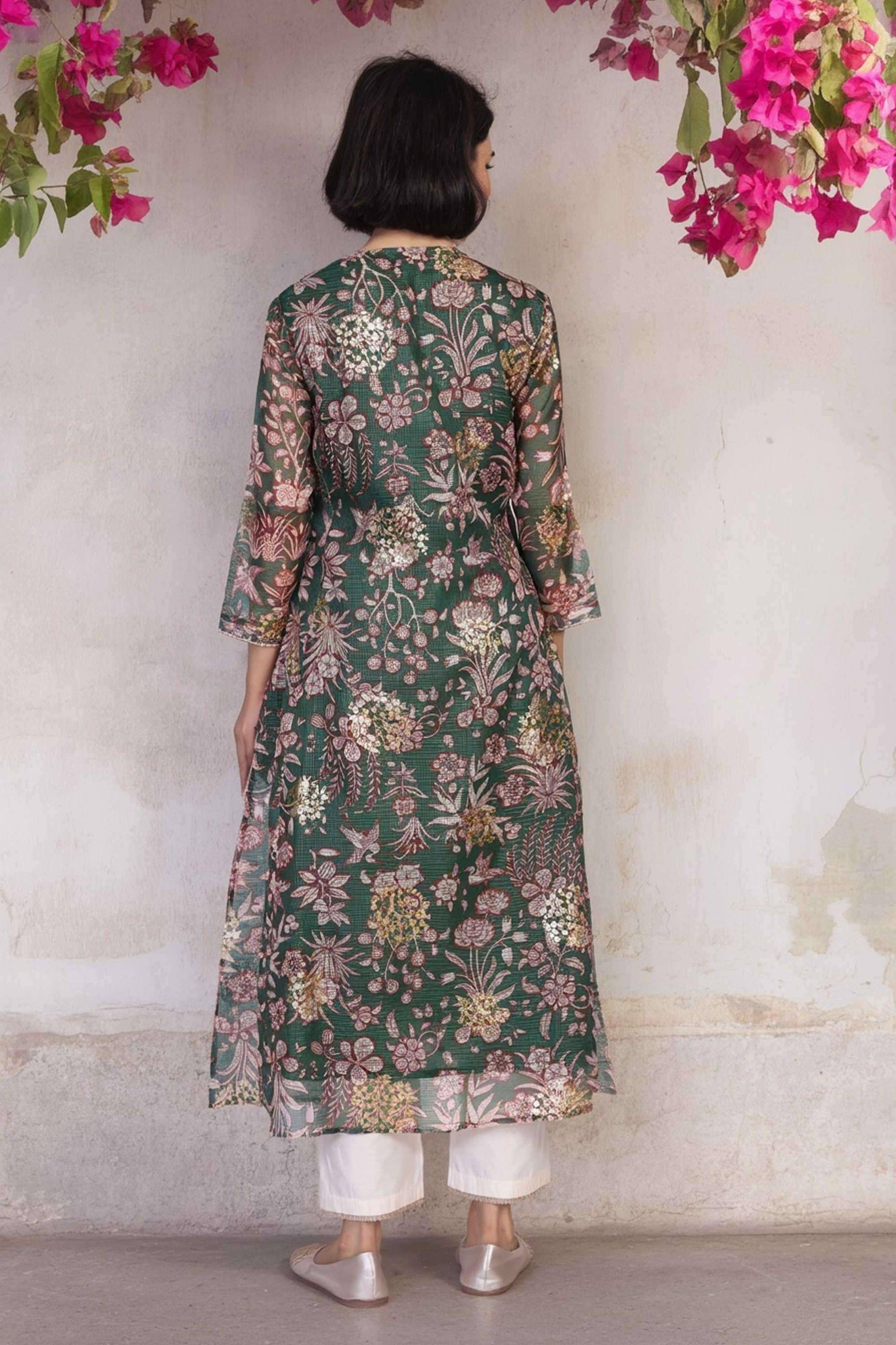 Floral-Blended-Fabric-V-Neck-Women-Fusion-Wear-Kurta