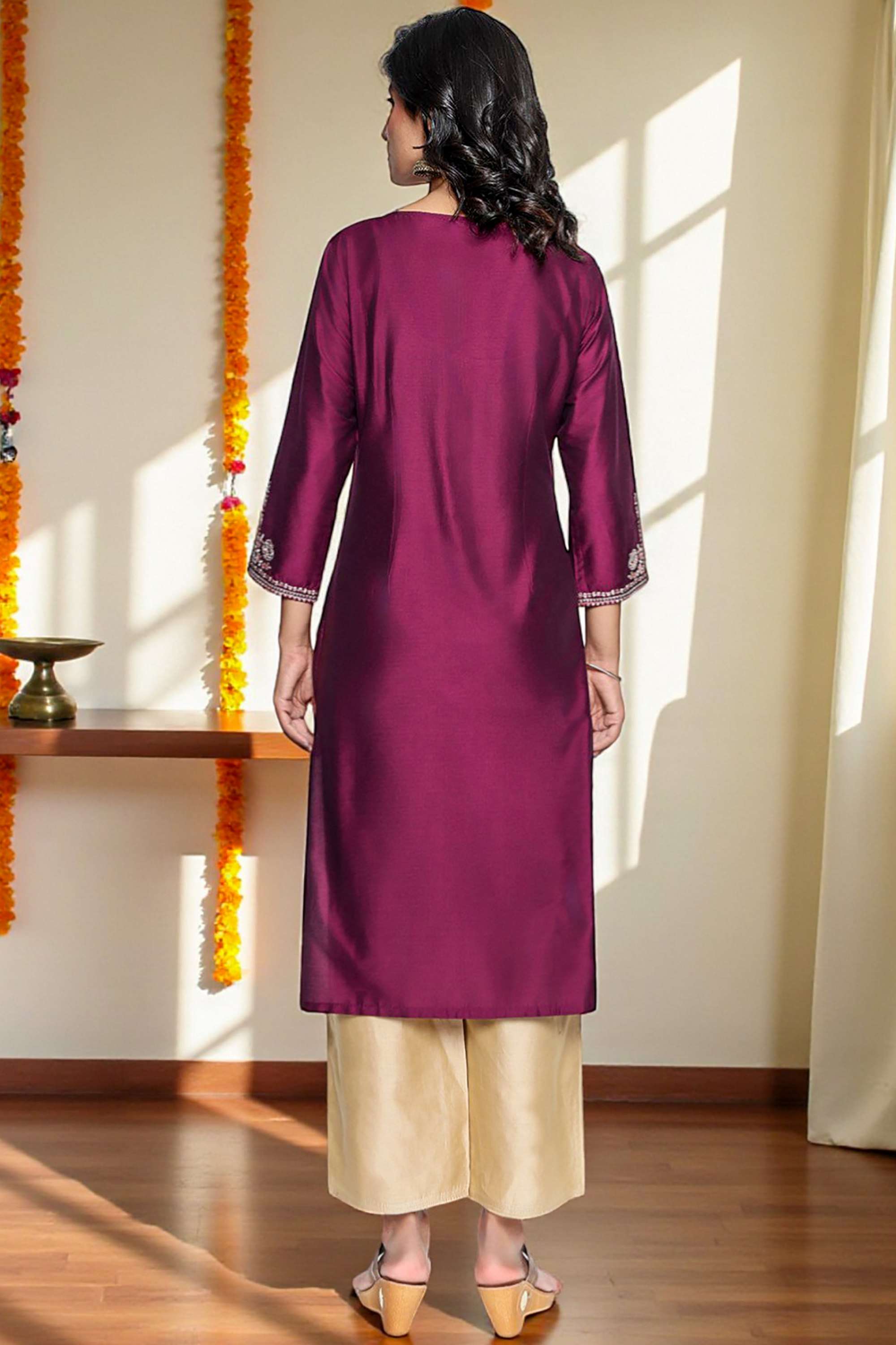 Solid-Viscose-Round-Neck-Women-Festive-Wear-Kurta