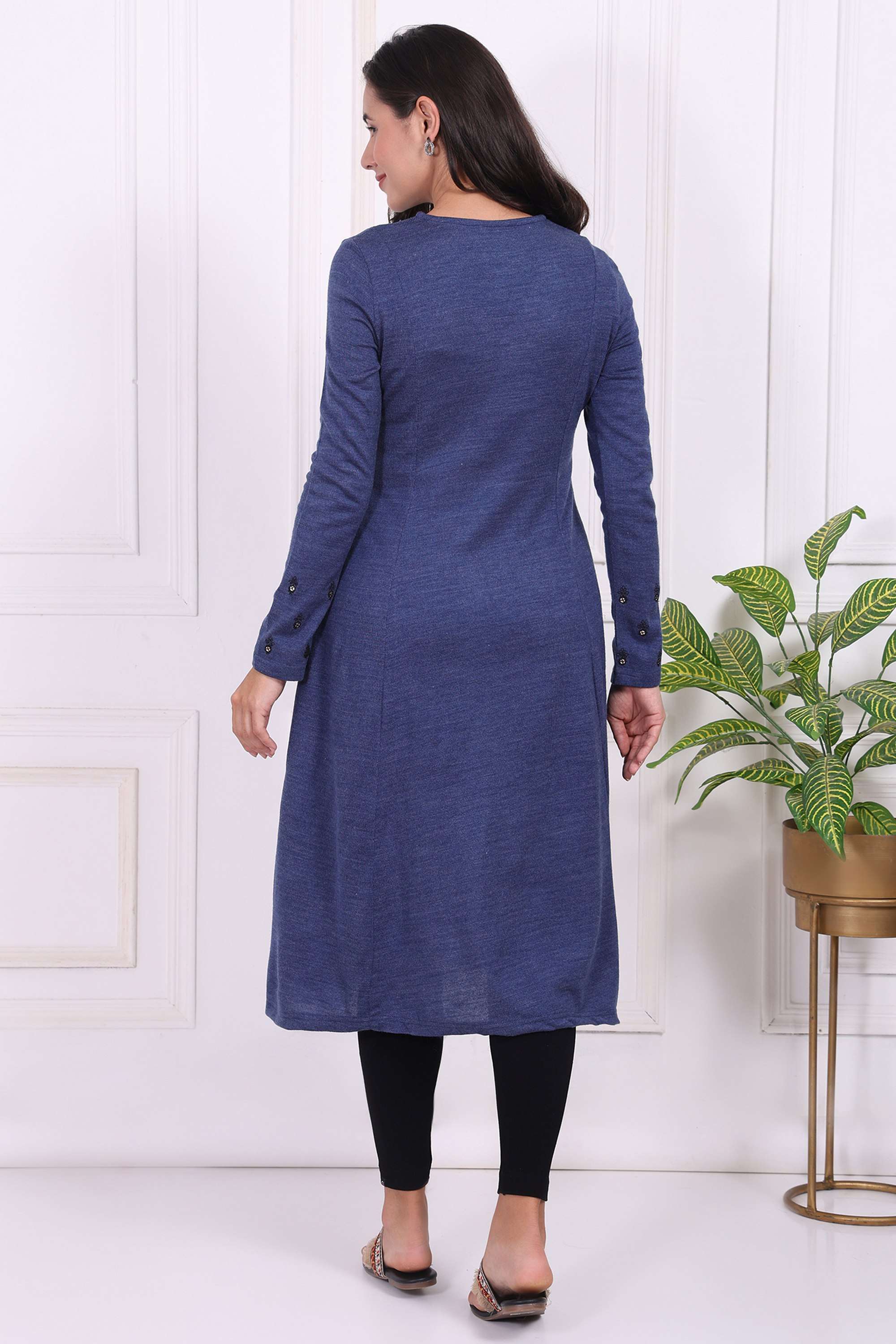 Embroidered-Acrylic-V-Neck-Women-s-Festive-Wear-Kurta