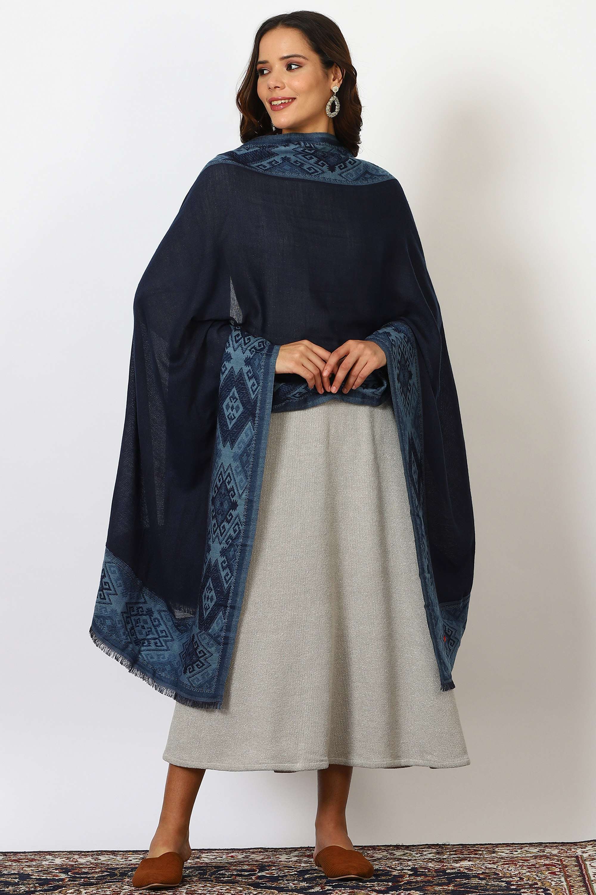 Textured-Blended-Fabric-Women-s-Shawl