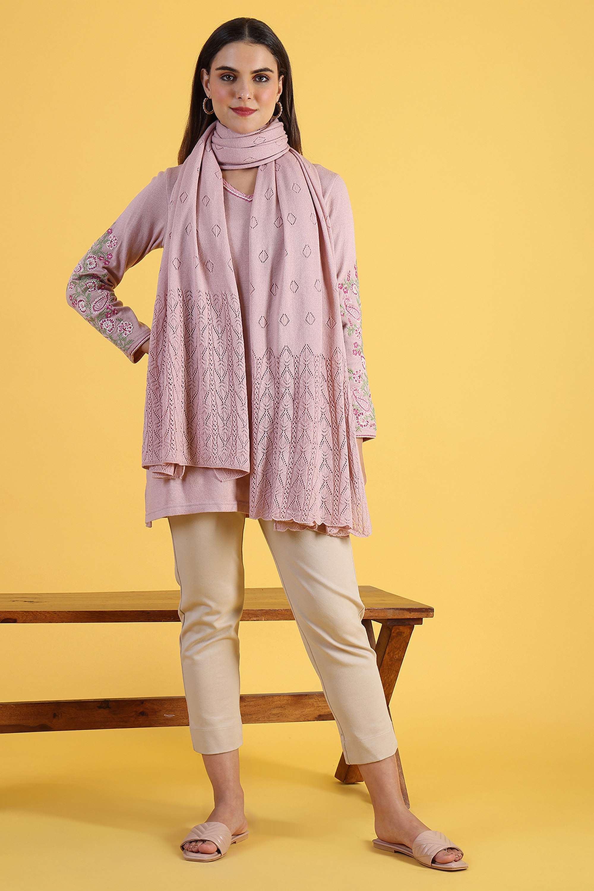 Textured-Blended-Fabric-Women-s-Shawl