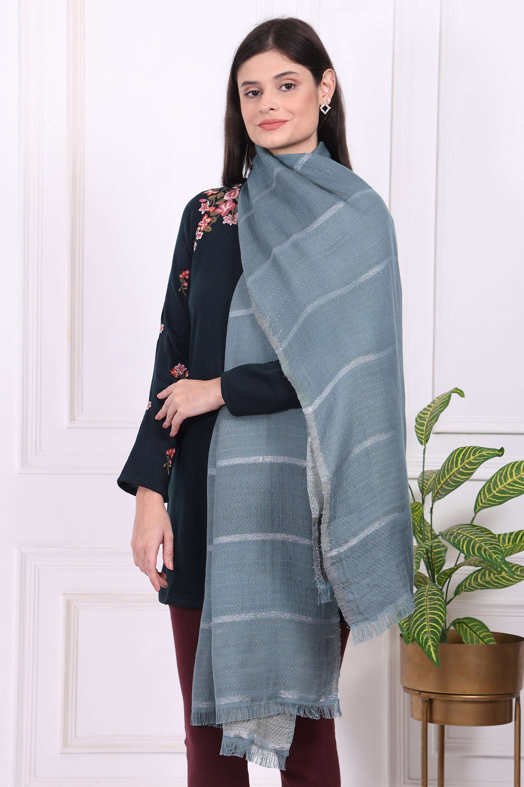 Textured-Acrylic-Women-s-Shawl