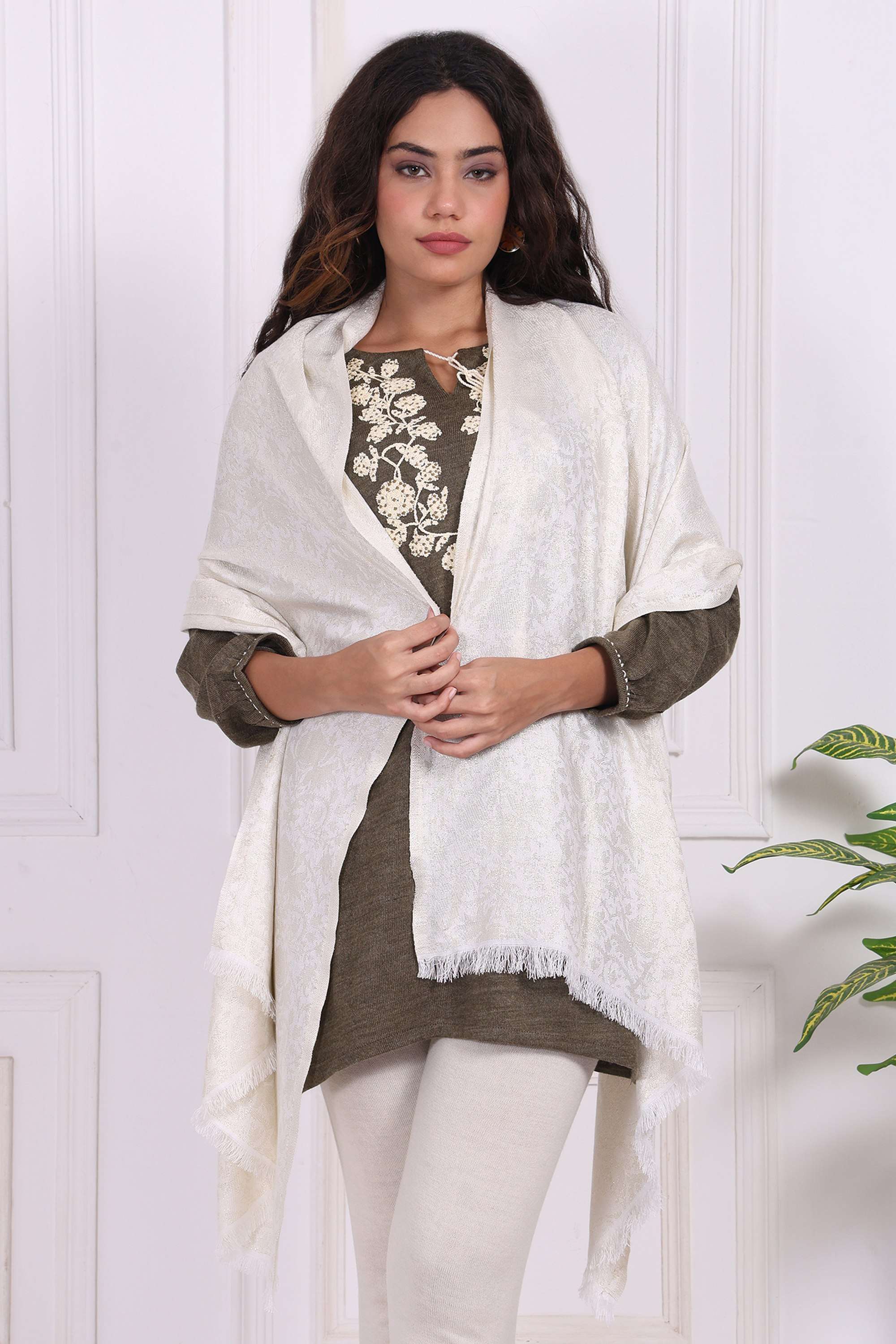 Textured-Viscose-Women-s-Shawl