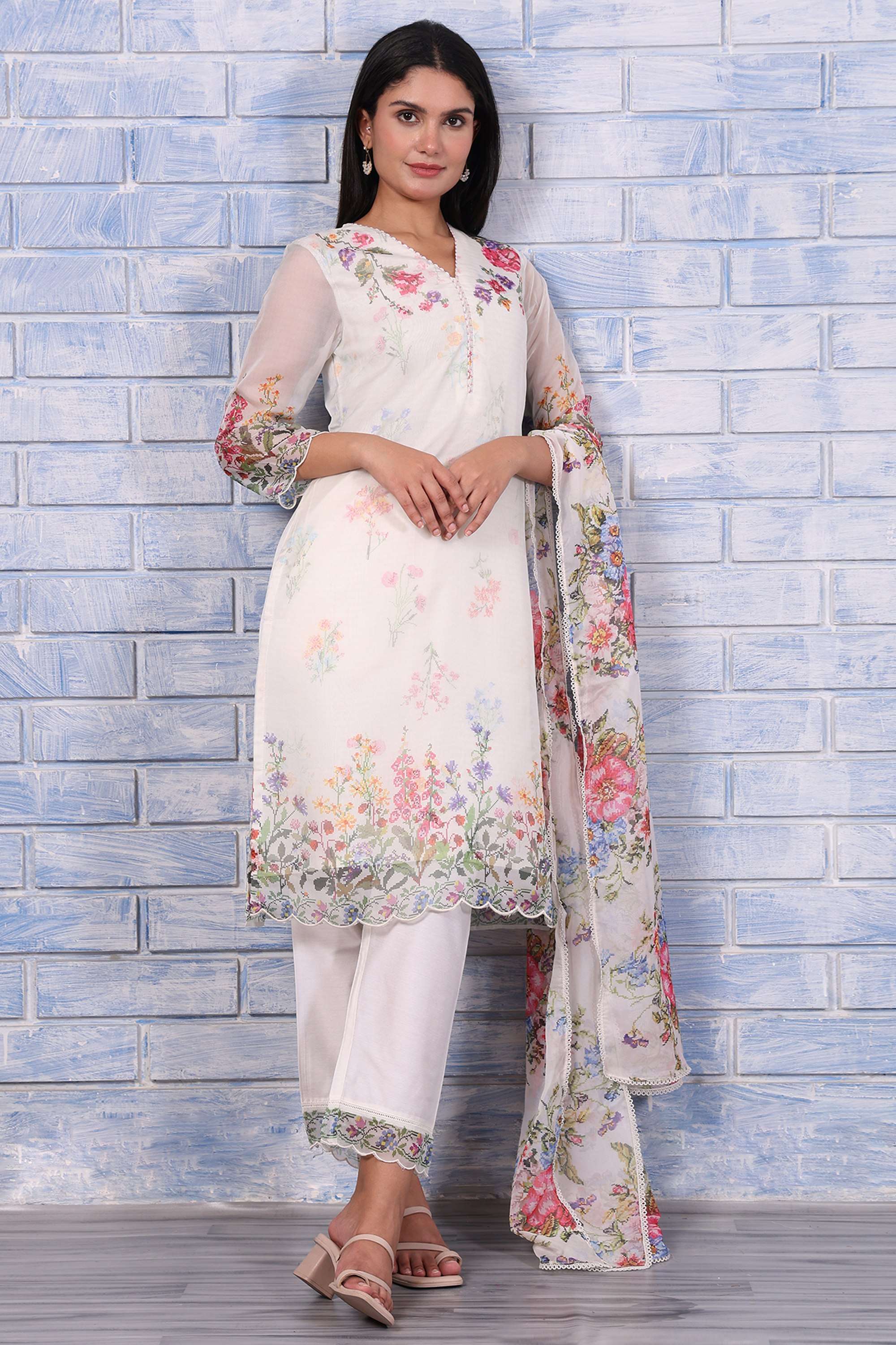 Floral-Organza-Women-s-Fusion-Wear-Kurta-Set