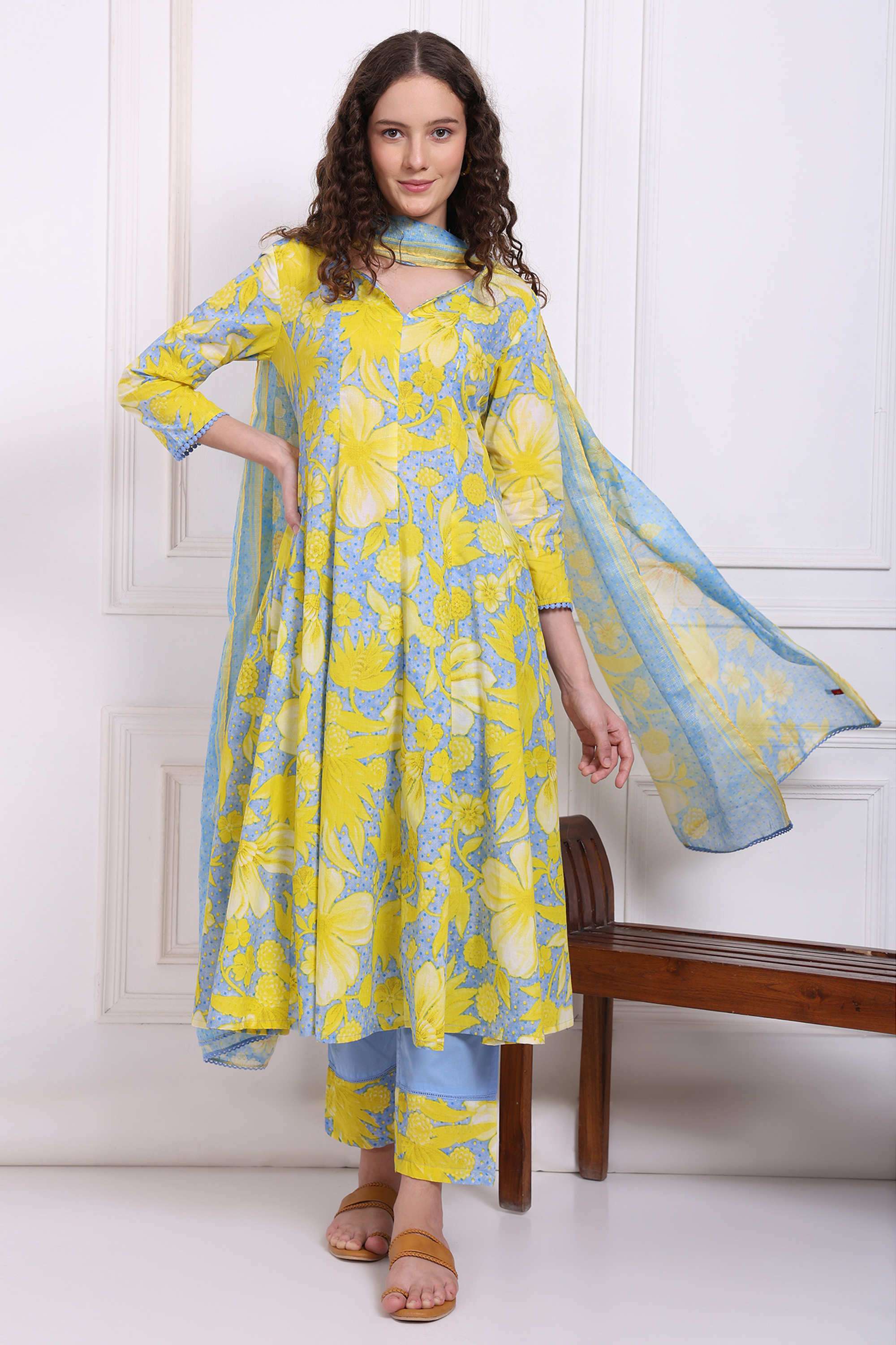 Floral-Calf-Length-Cotton-Woven-Women-s-Kurta-Set