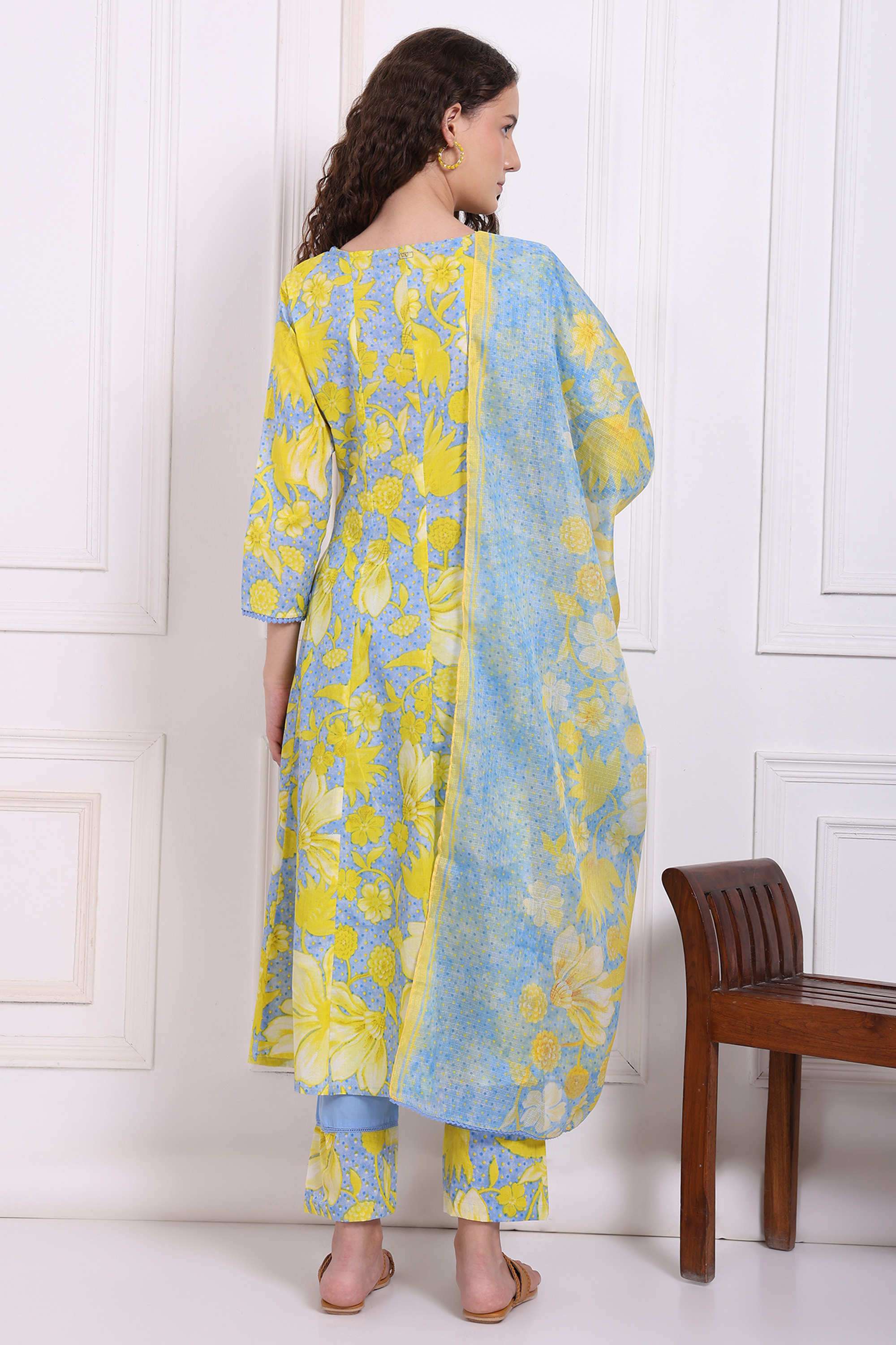 Floral-Calf-Length-Cotton-Woven-Women-s-Kurta-Set