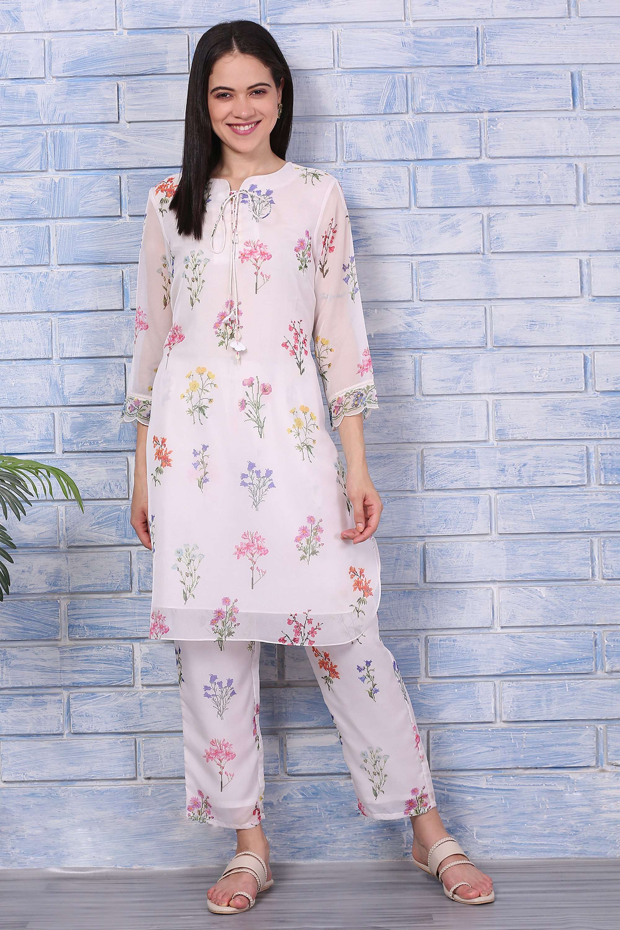 Floral-Organza-Round-Neck-Women-s-Fusion-Wear-Kurta-Set