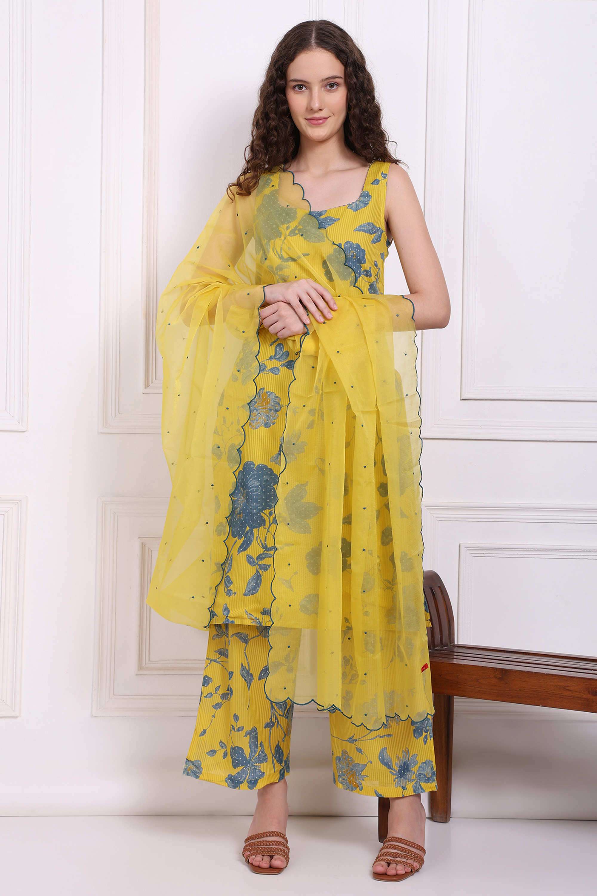 Floral-Knee-Length-Cotton-Woven-Women-s-Kurta-Set