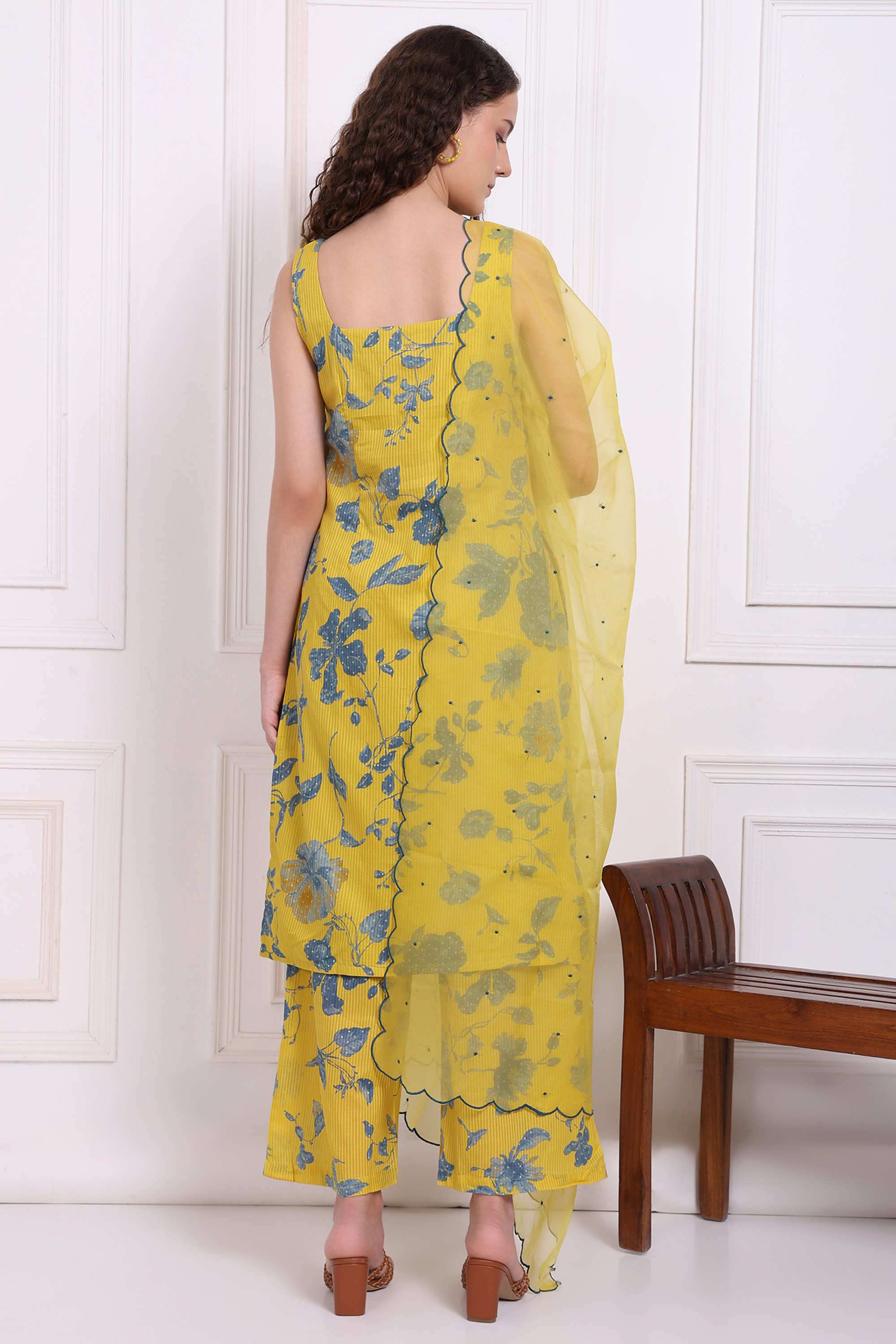 Floral-Knee-Length-Cotton-Woven-Women-s-Kurta-Set