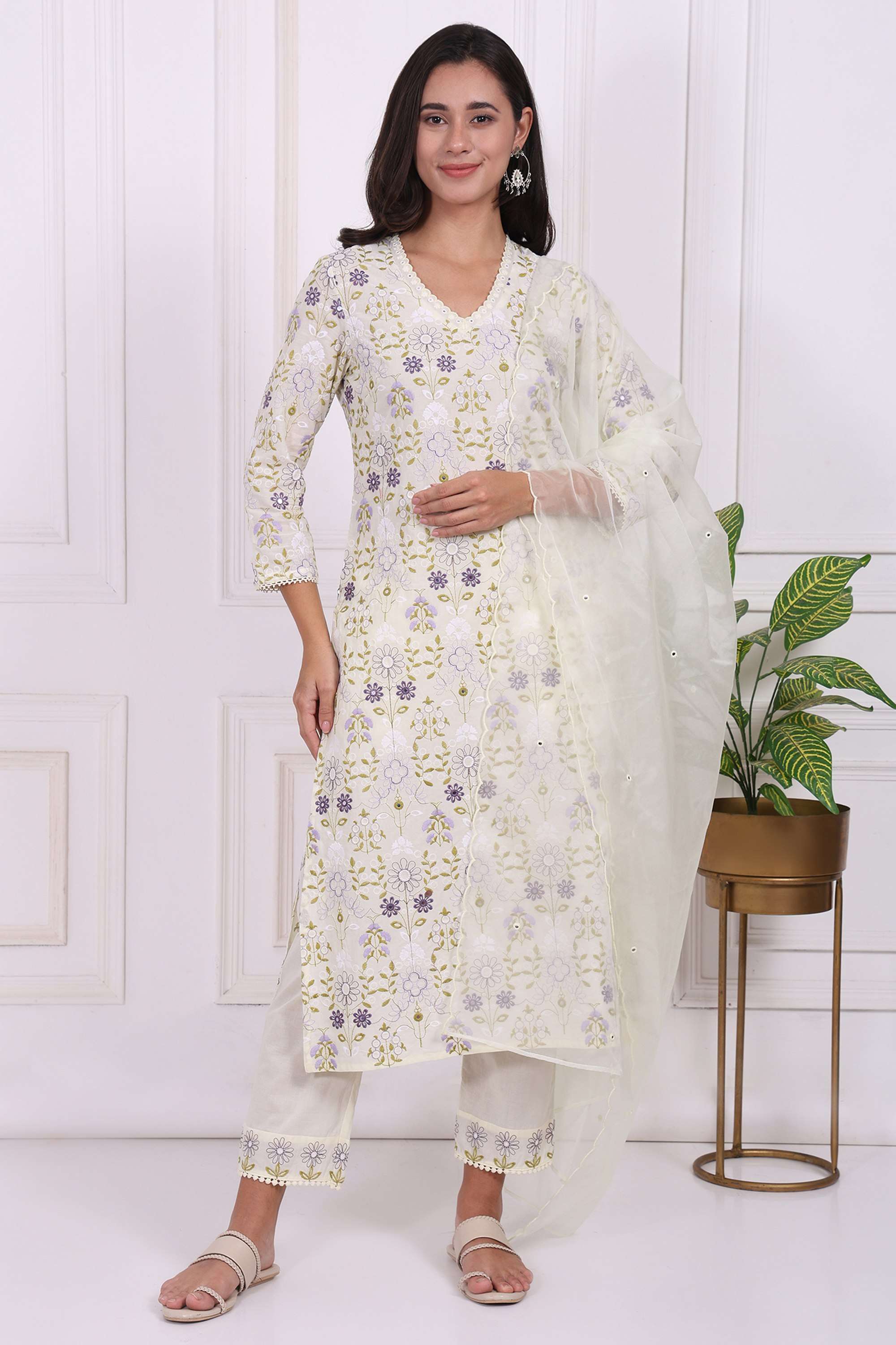 Floral-Cotton-V-Neck-Women-s-Festive-Wear-Kurta-Set