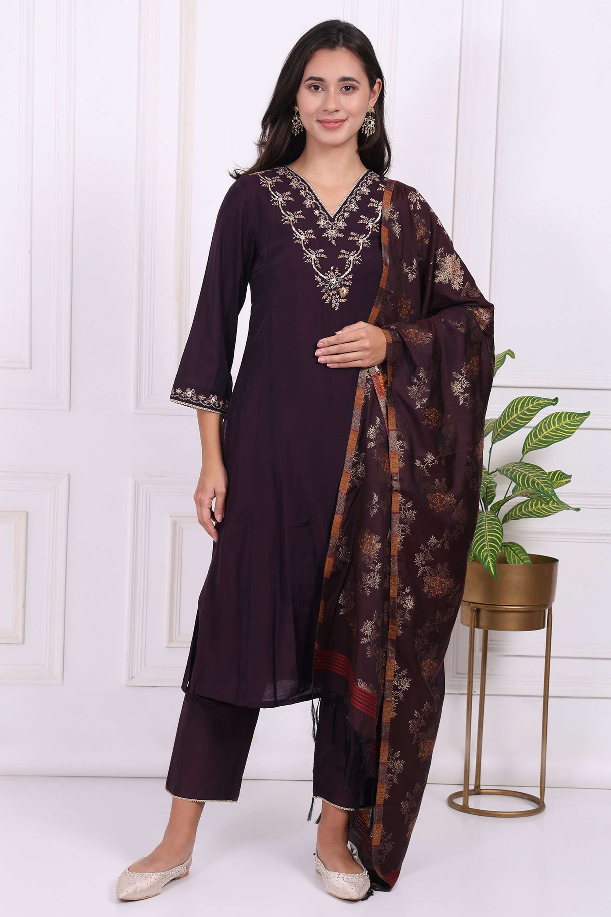 Embroidered-Viscose-V-Neck-Women-s-Festive-Wear-Kurta-Set