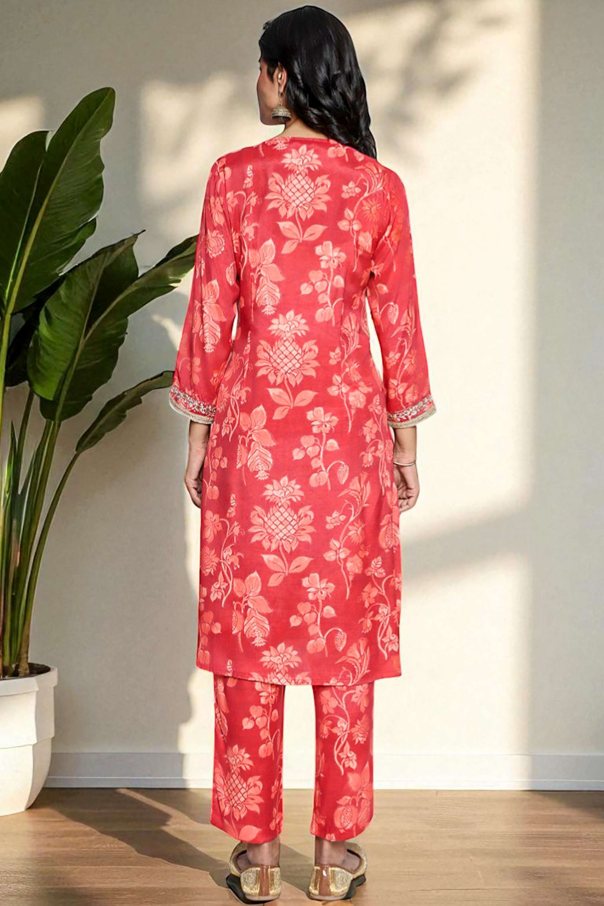 Floral-Viscose-V-Neck-Women-s-Fusion-Wear-Kurta-Set