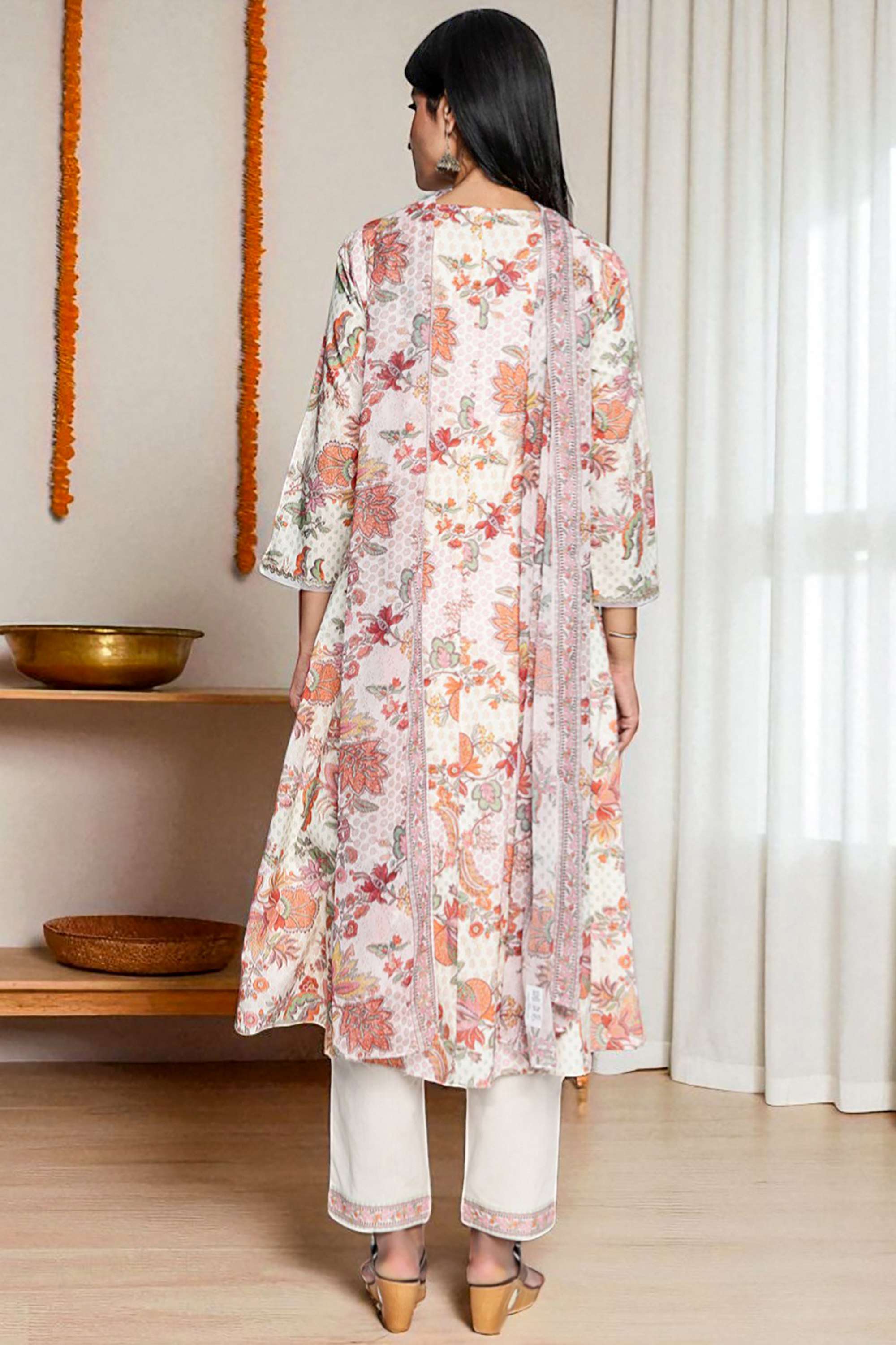 Floral-Pure-Cotton-V-Neck-Women-s-Fusion-Wear-Kurta-set