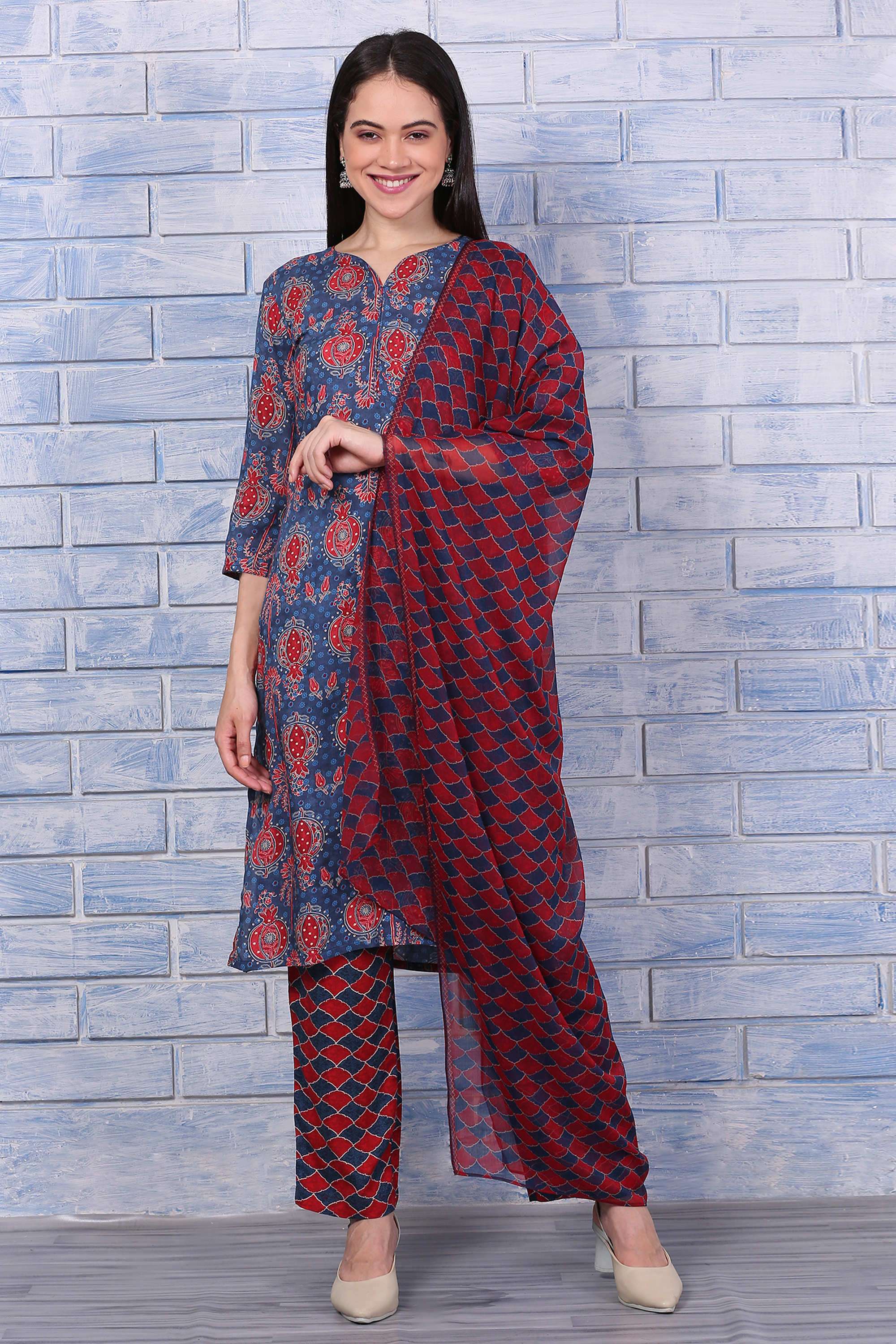 Printed-Knee-Length-Viscose-Woven-Women-s-Kurta-Set