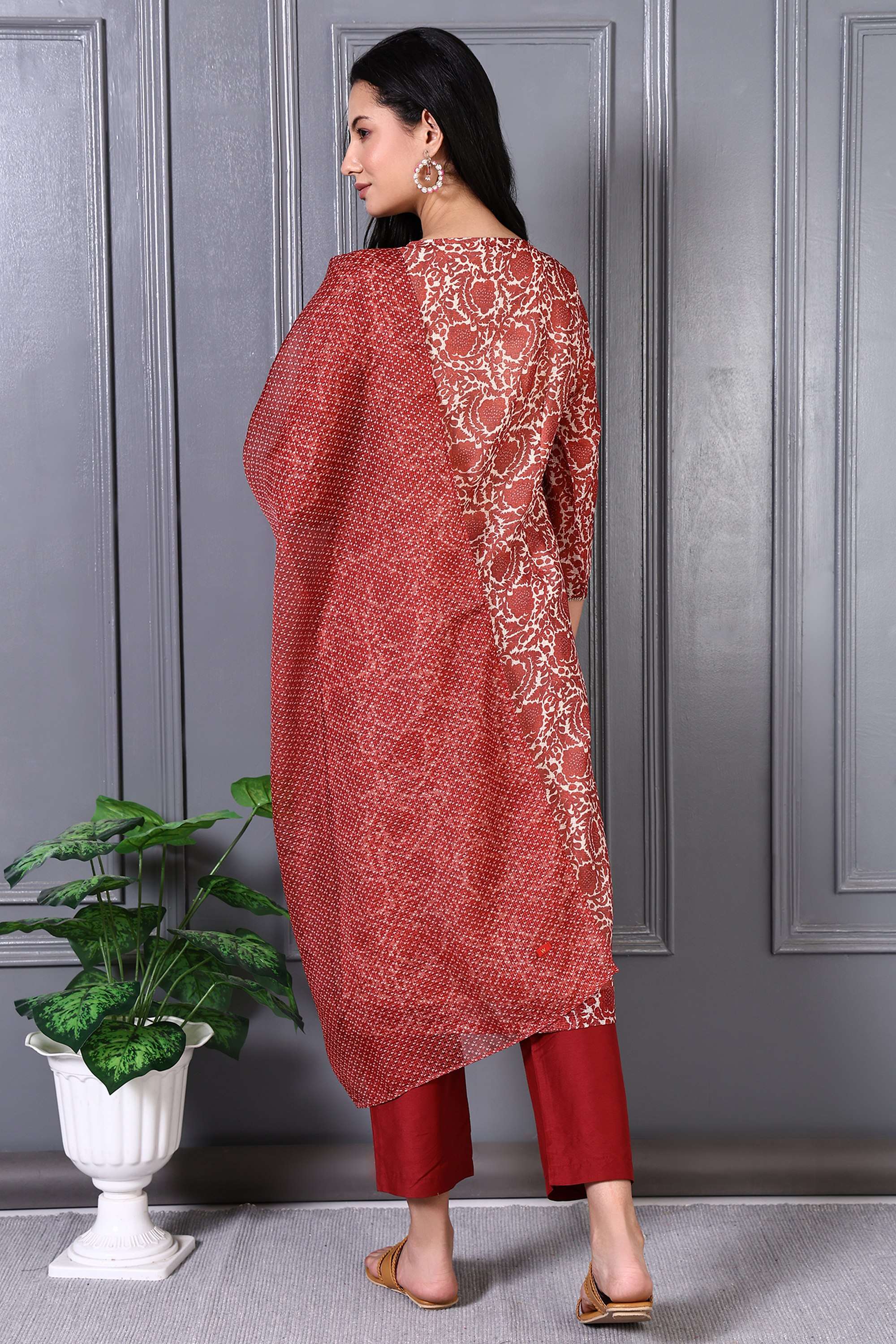 Printed-Polyester-Round-Neck-Women-s-Fusion-Wear-Kurta-set