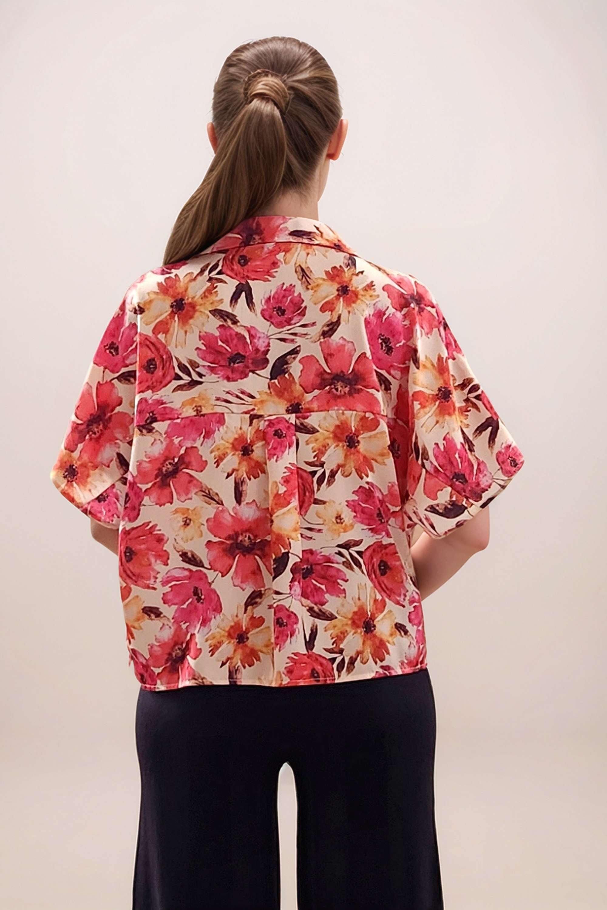 Floral-Polyester-Collared-Women-s-Top