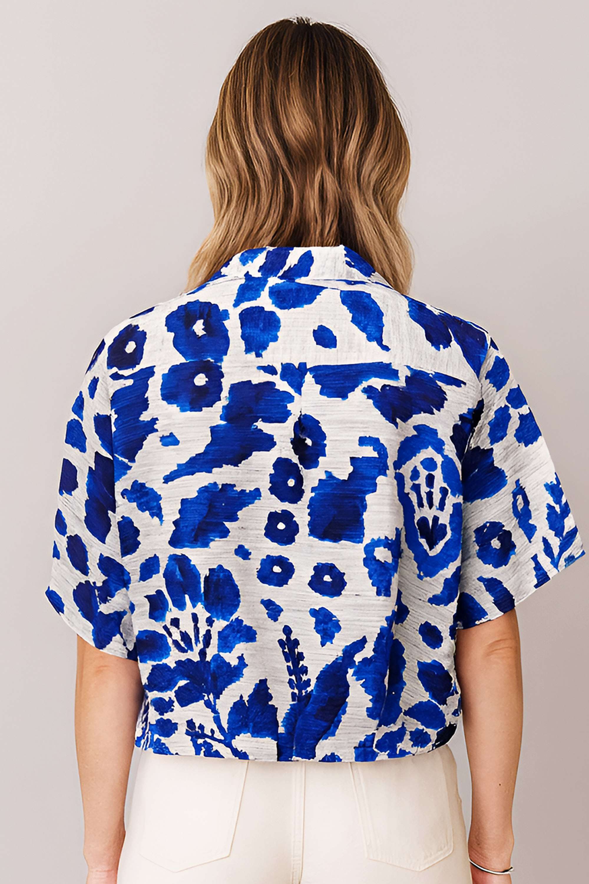 Printed-Blended-Fabric-Collared-Women-s-Top