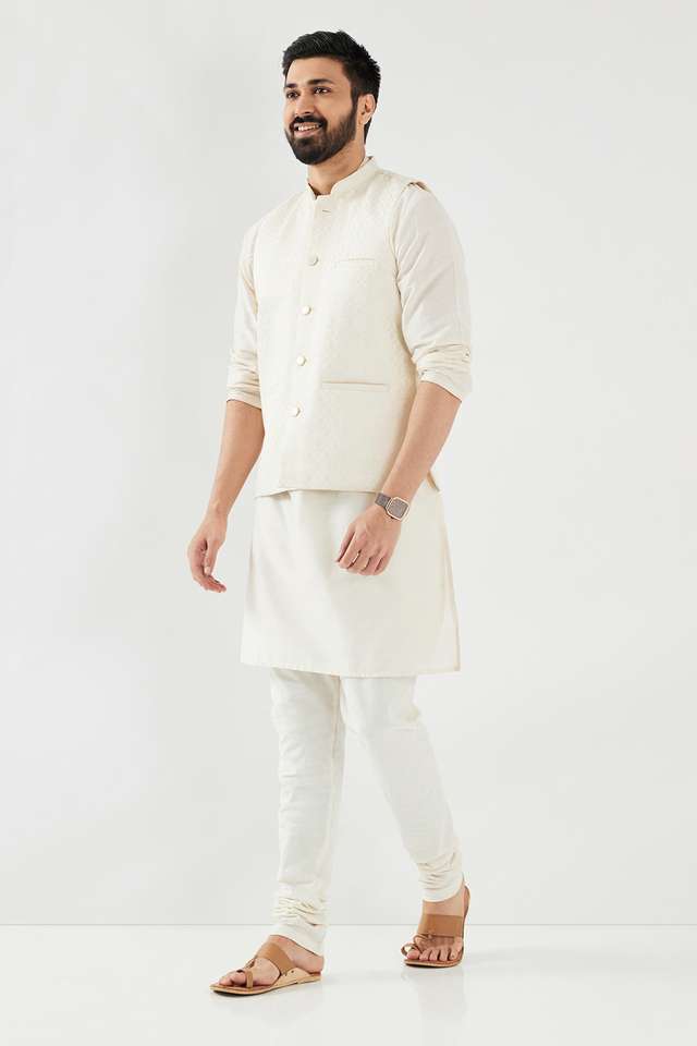 Textured-Regular-Fit-Men-s-Festive-Wear-Waistcoat