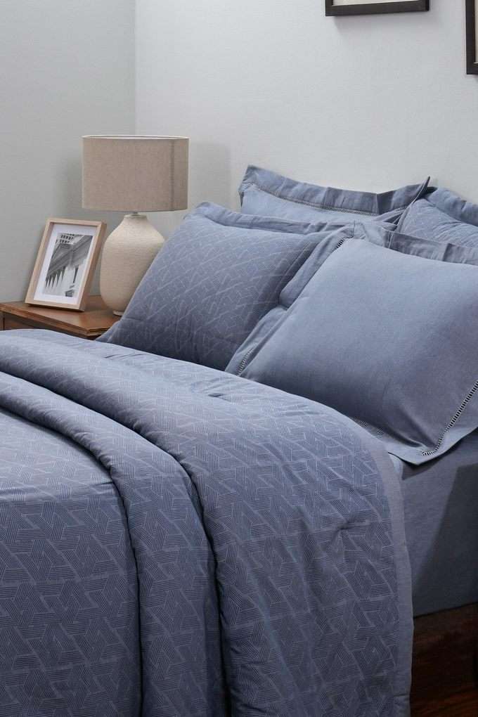 Inner-City-Classic-Blue-Double-Quilt