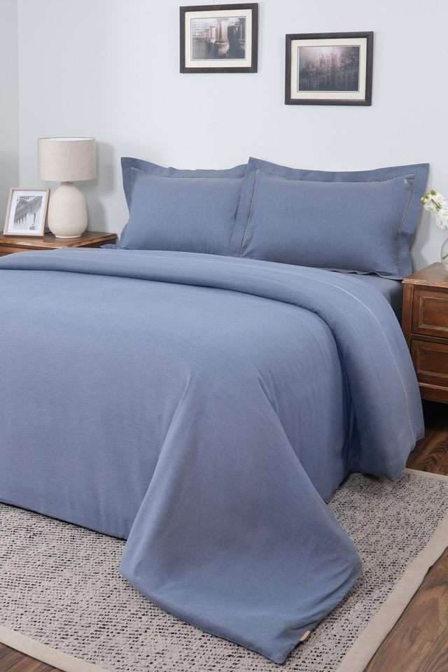 Emmie-Classic-Blue-King-Duvet-Cover-with-Pillow-Case