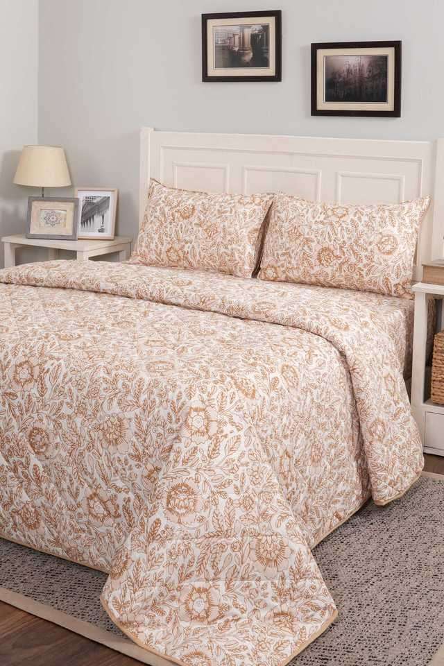 Eclectic-Garden-Double-Quilt-106x91-Inch