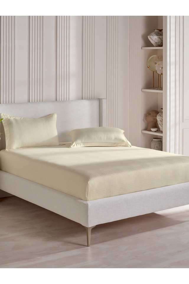 Modern-300-TC-Cotton-Double-Bedsheet-with-2-Pillow-Covers