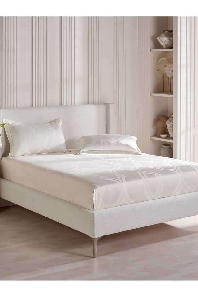 Traditional-300-TC-Cotton-Double-Bedsheet-with-2-Pillow-Covers