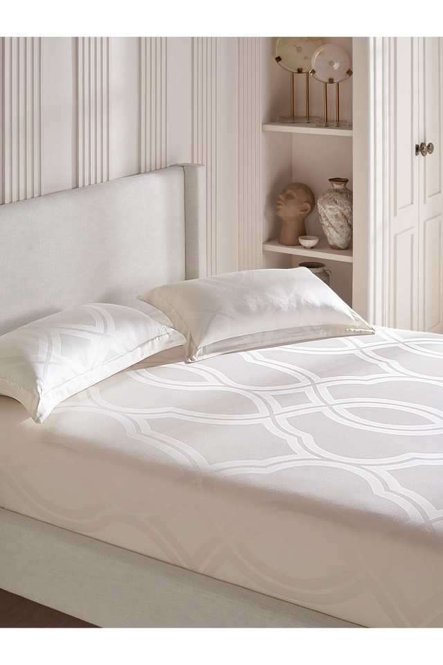 Traditional-300-TC-Cotton-Double-Bedsheet-with-2-Pillow-Covers