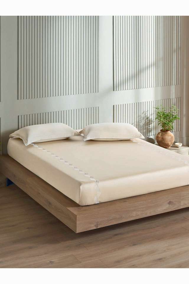 Modern-300-TC-Cotton-Double-Bedsheet-with-2-Pillow-Covers