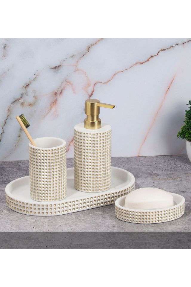 Set-of-4-Pc-Polyresin-Bathroom-Set -Gold
