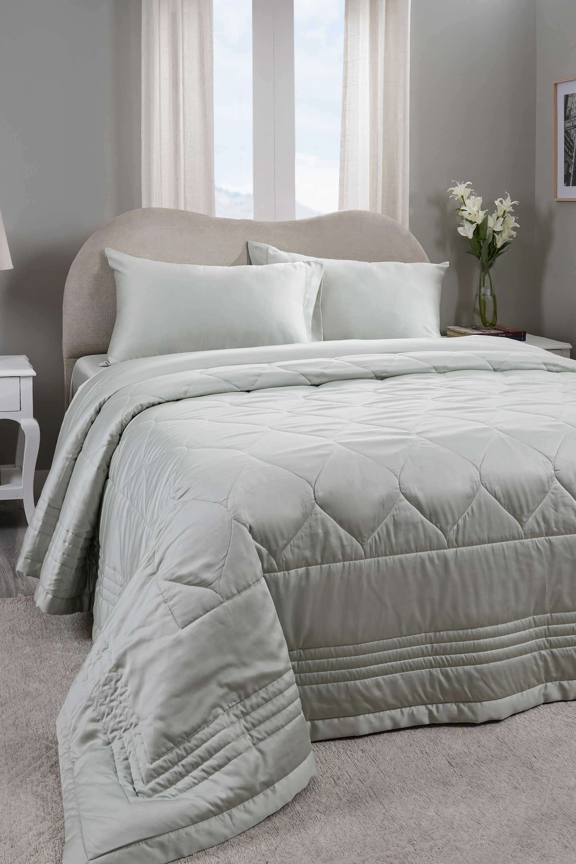 Noemi-Light-Grey-Double-Quilt