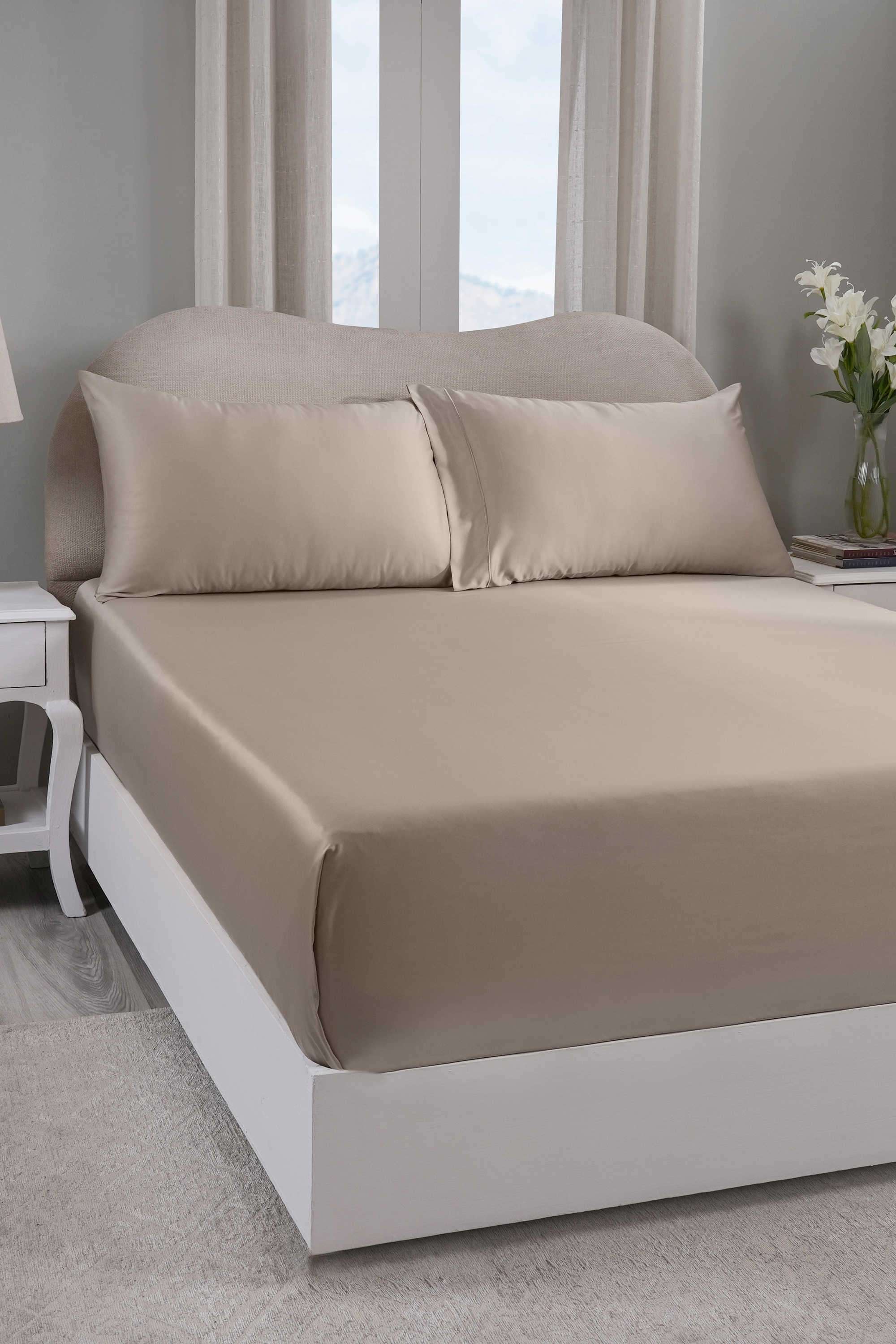 Noemi-Neutral-King-Bed-Sheet-with-Pillow-Case