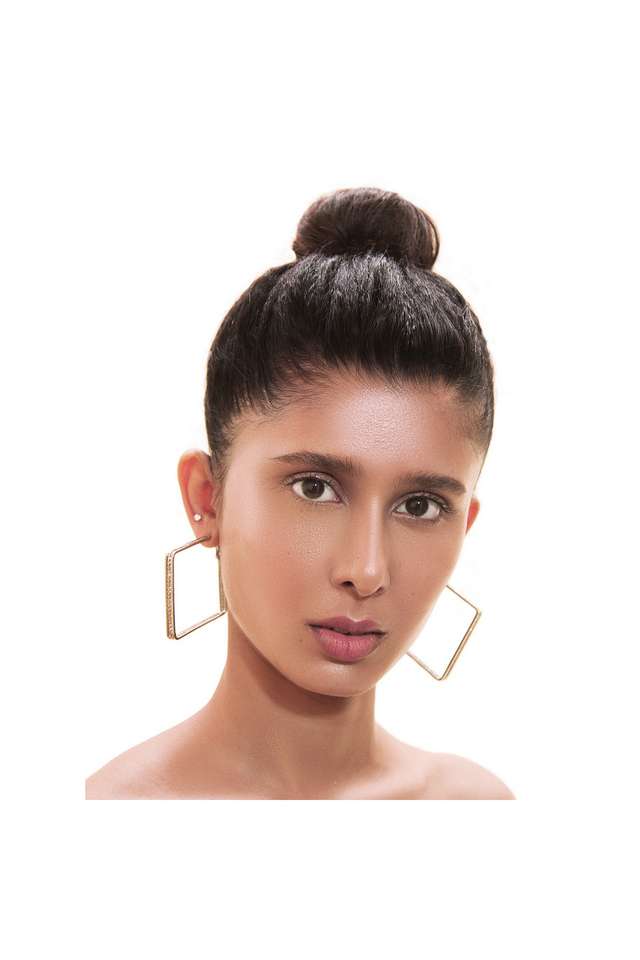 Bling-Leader-Illuminating-Moisturizer---02-Pink-Trippin- -25-ml