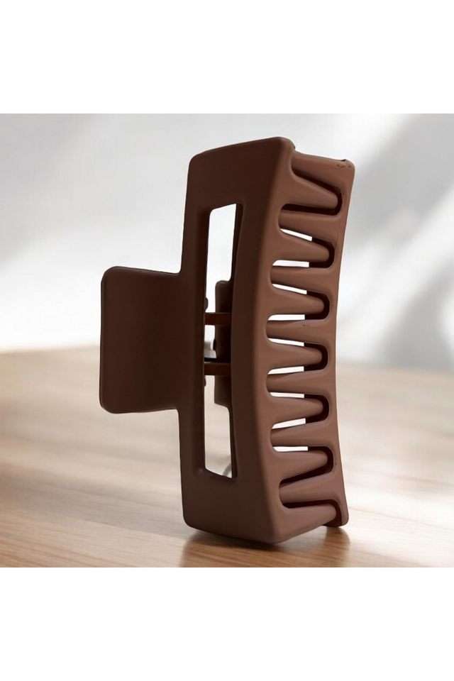 Stylish-Brown-Hair-Claw-Clip-for-Women---Secure-Hold-with-Elegant-Design