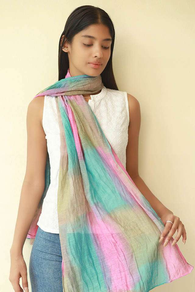 Shades-of-Pink -Blue-&-Khaki-Ombre-Square-Patches-Silk-Cotton-Blend-Crinkle-Effect-Scarf