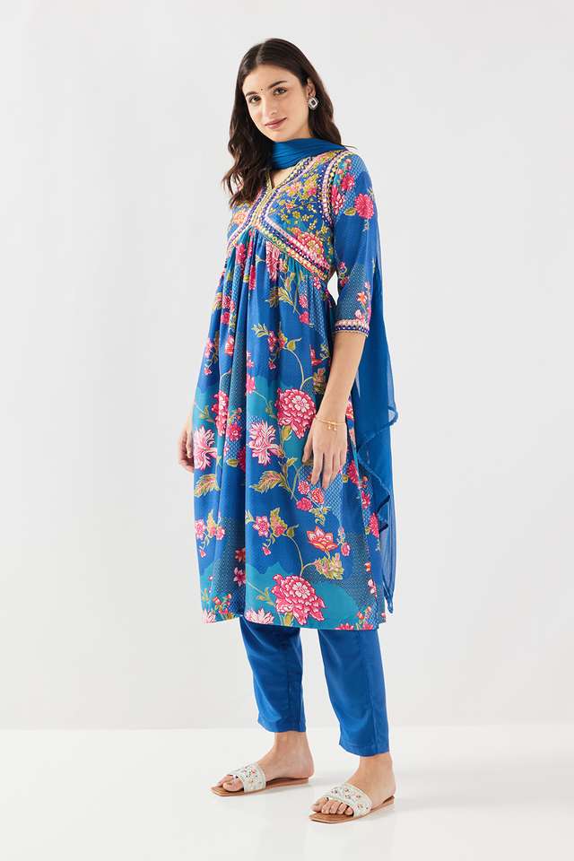 Printed-Blended-Fabric-V-Neck-Women-s-Kurta-Set