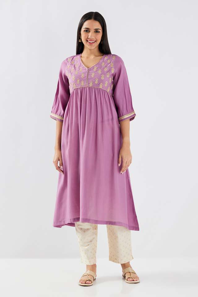Embroidered-Chanderi-V-Neck-Women-s-Casual-Wear-Kurta