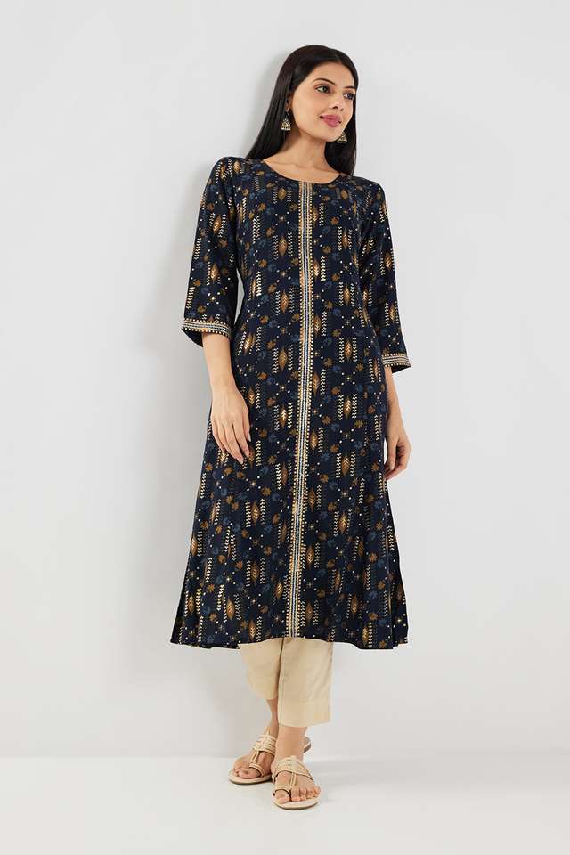 Embroidered-Muslin-Round-Neck-Women-Casual-Wear-Kurta