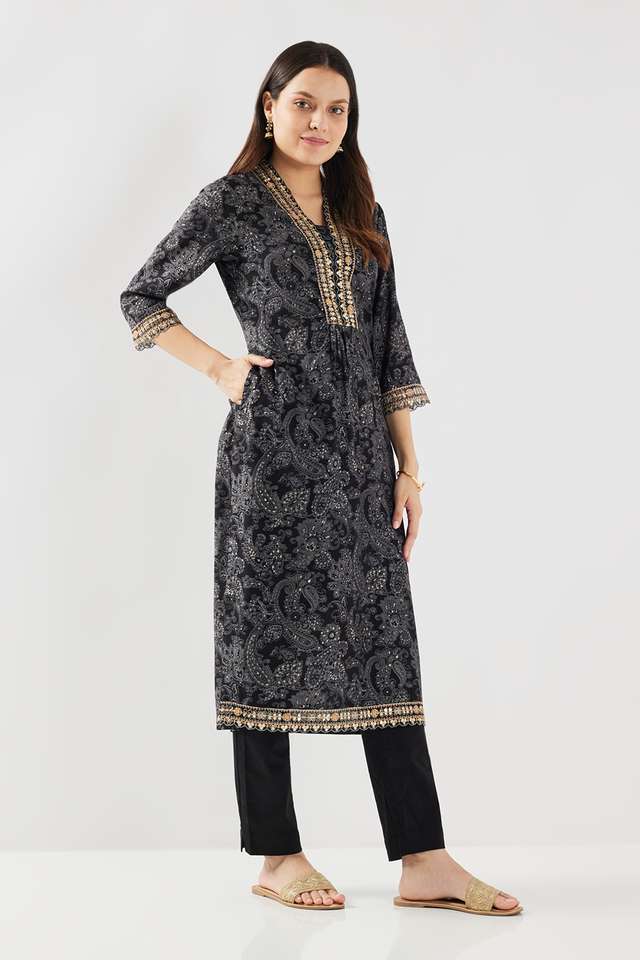 Embroidered-Chanderi-V-Neck-Women-s-Casual-Wear-Kurta