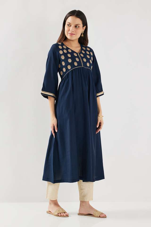 Embroidered-Chanderi-V-Neck-Women-s-Casual-Wear-Kurta