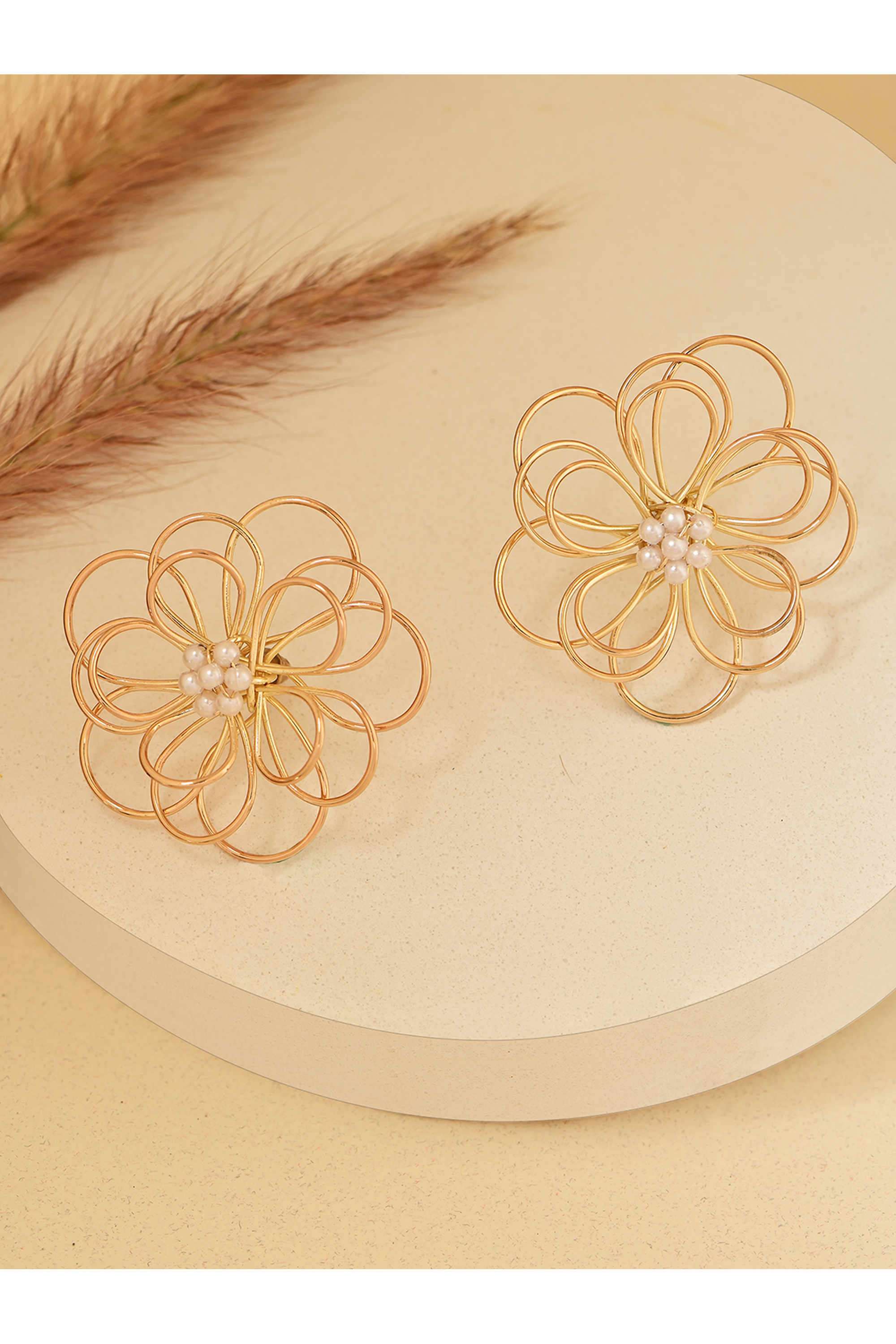 Pearl-Metal-Casual-Wear-Women-Earrings