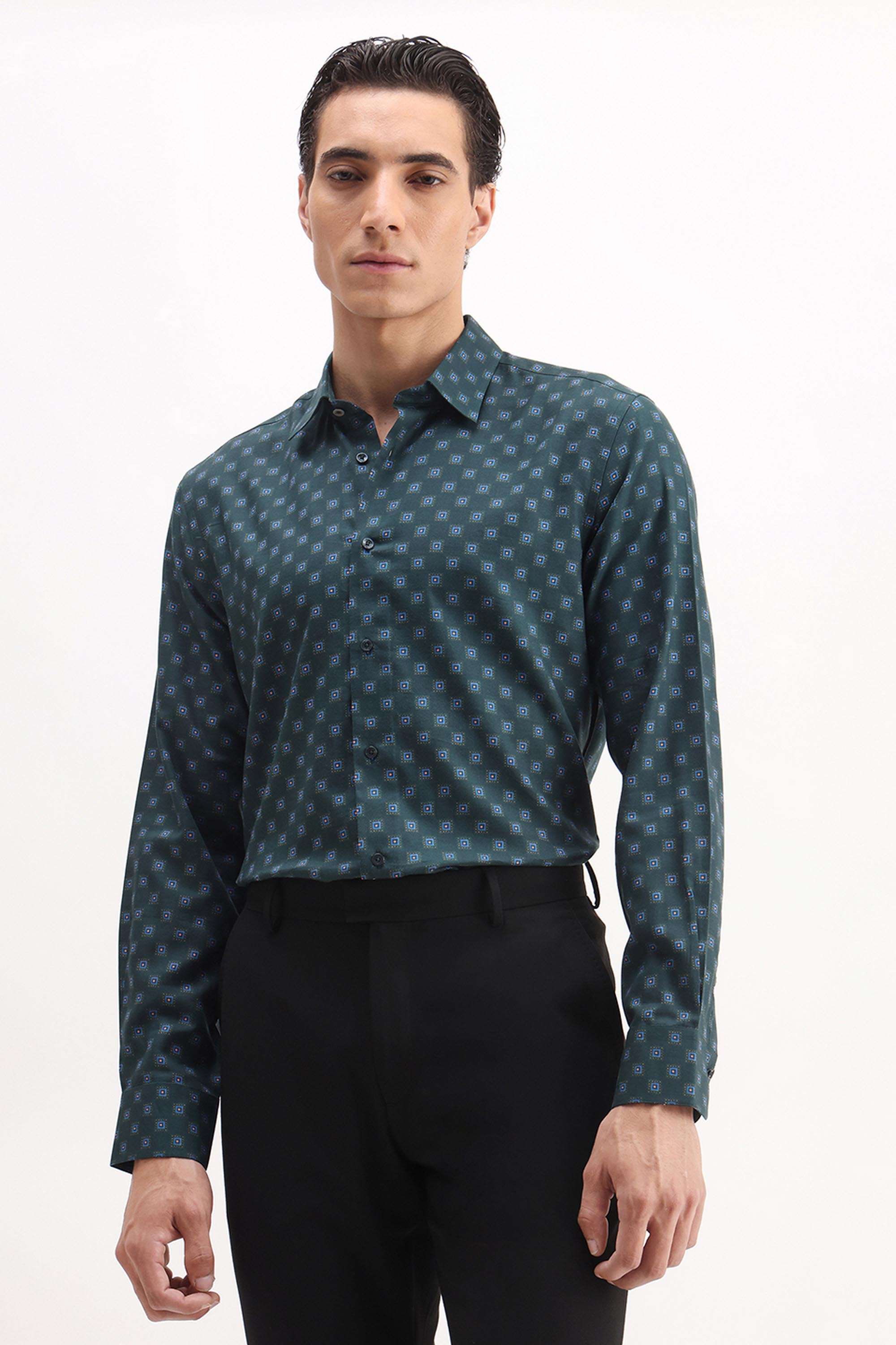 Solid-Cotton-Regular-Fit-Men-s-Casual-Shirt