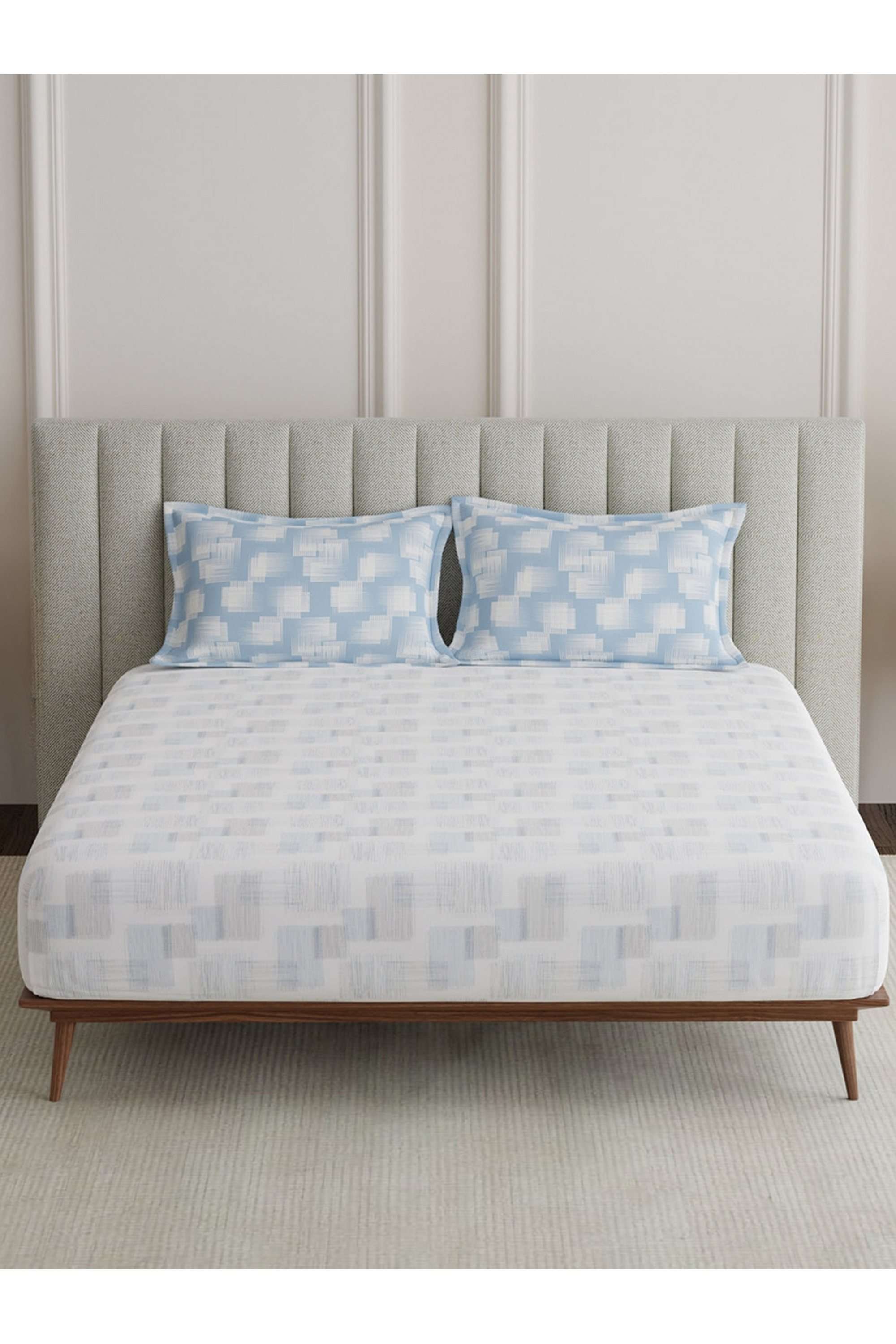 Embrace-100--Cotton-152-TC-Blue-&-White-Geometrical-King-Fitted-Sheet-Set
