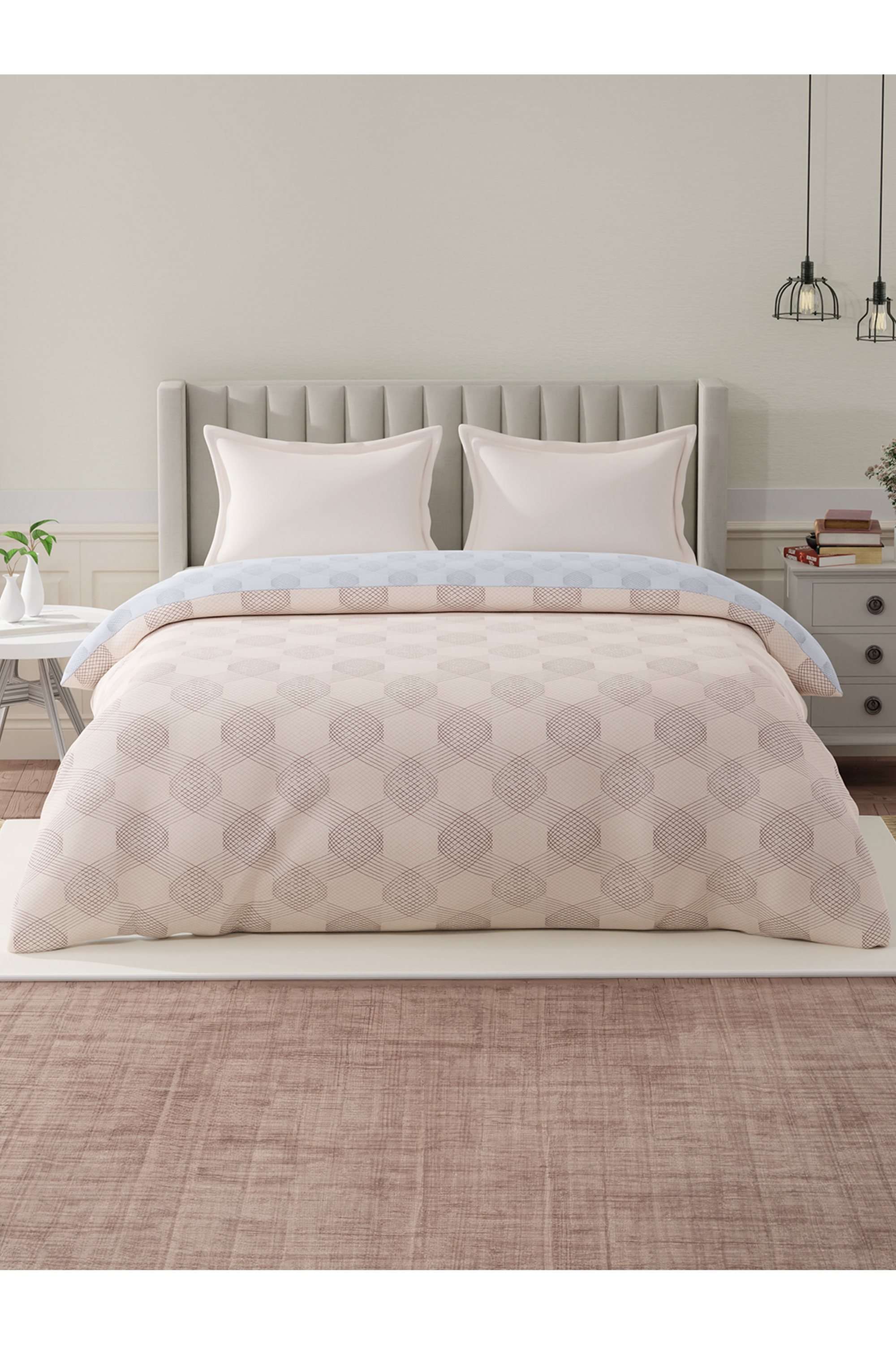 Embrace-100--Cotton-152-TC-Cream-&-Blue-Geometrical-Reversible-Double-Comforter